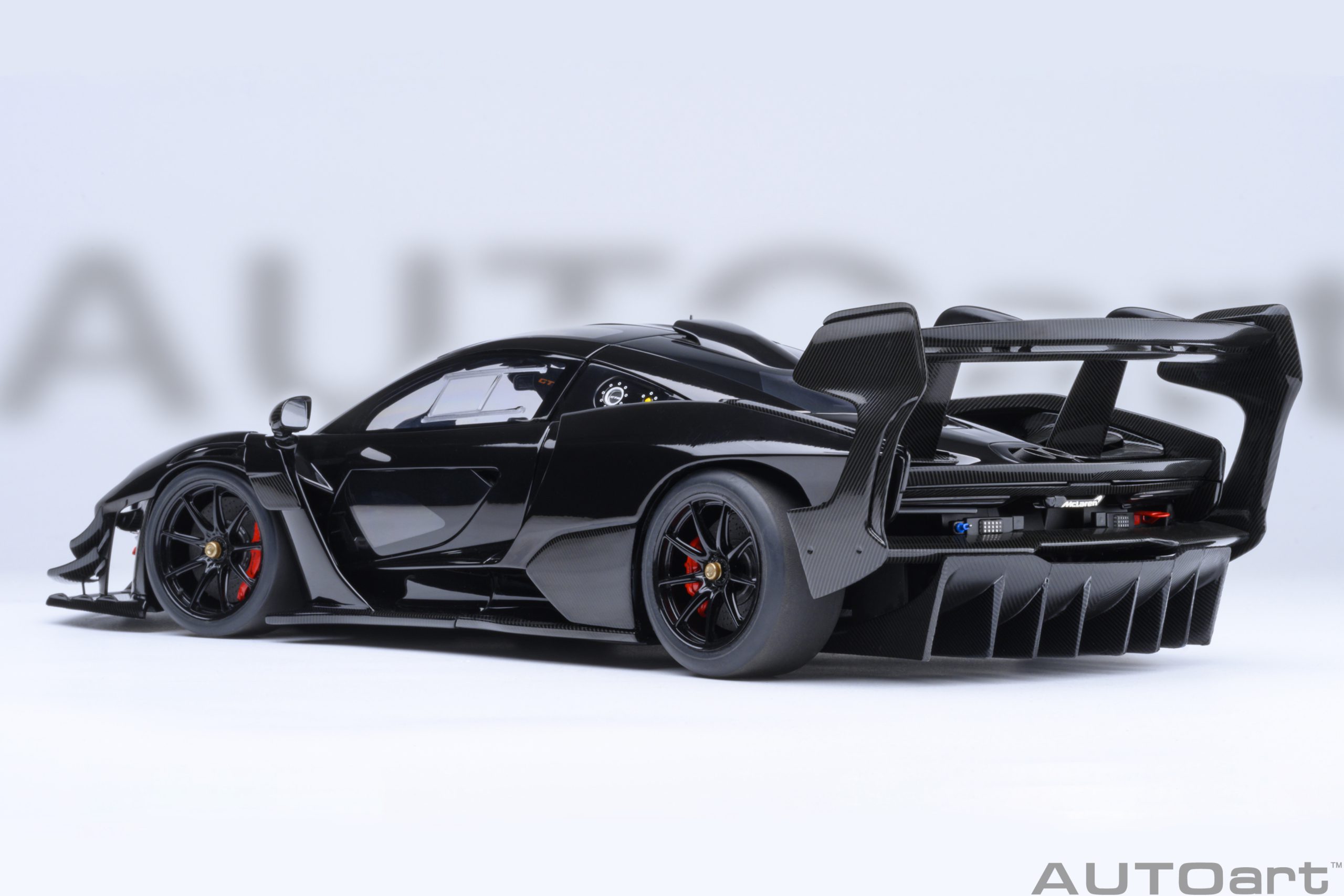 AUTOart McLaren Senna GTR 1:18 - Onyx Black - Image 2