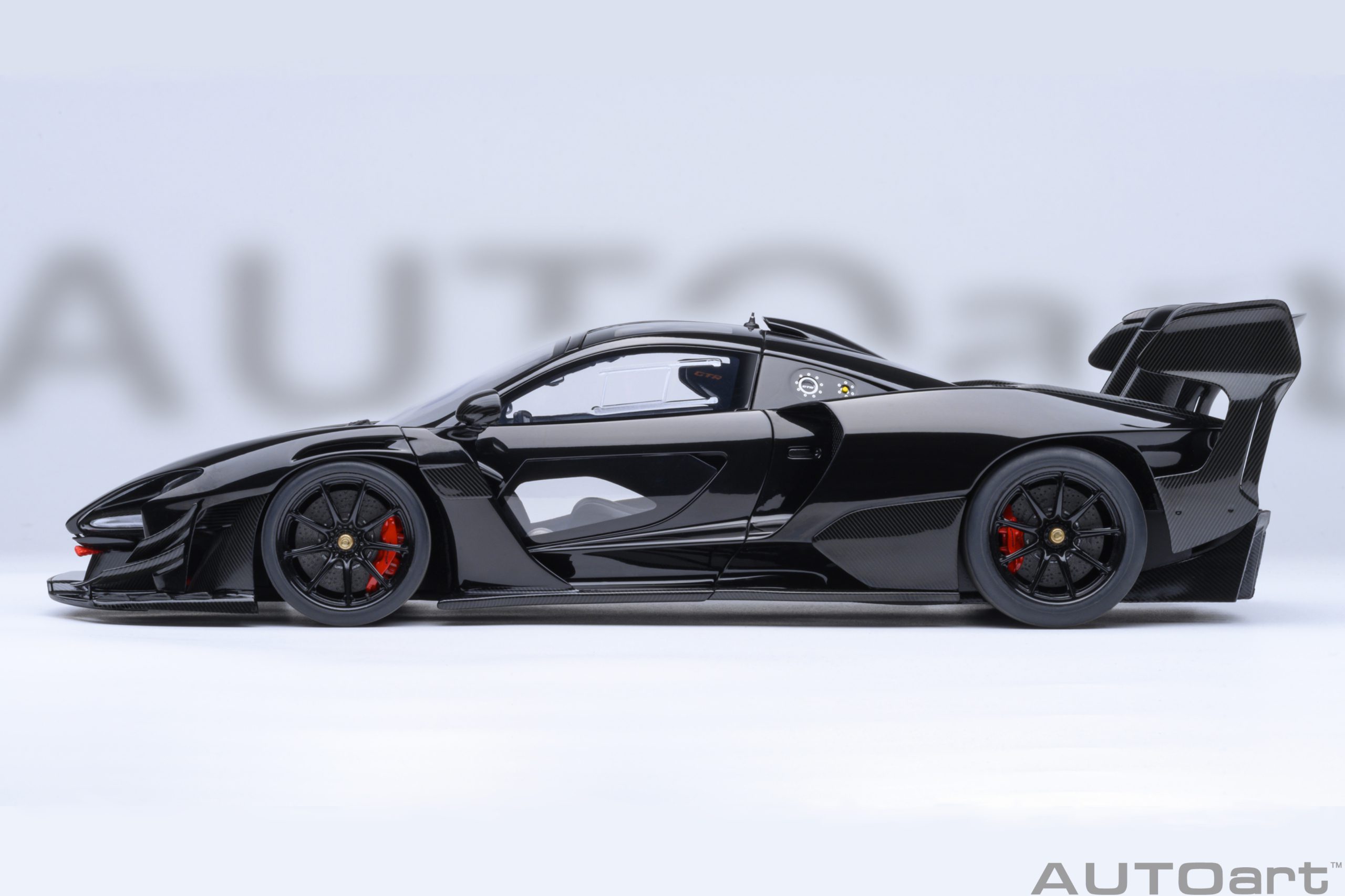 AUTOart McLaren Senna GTR 1:18 - Onyx Black - Image 3