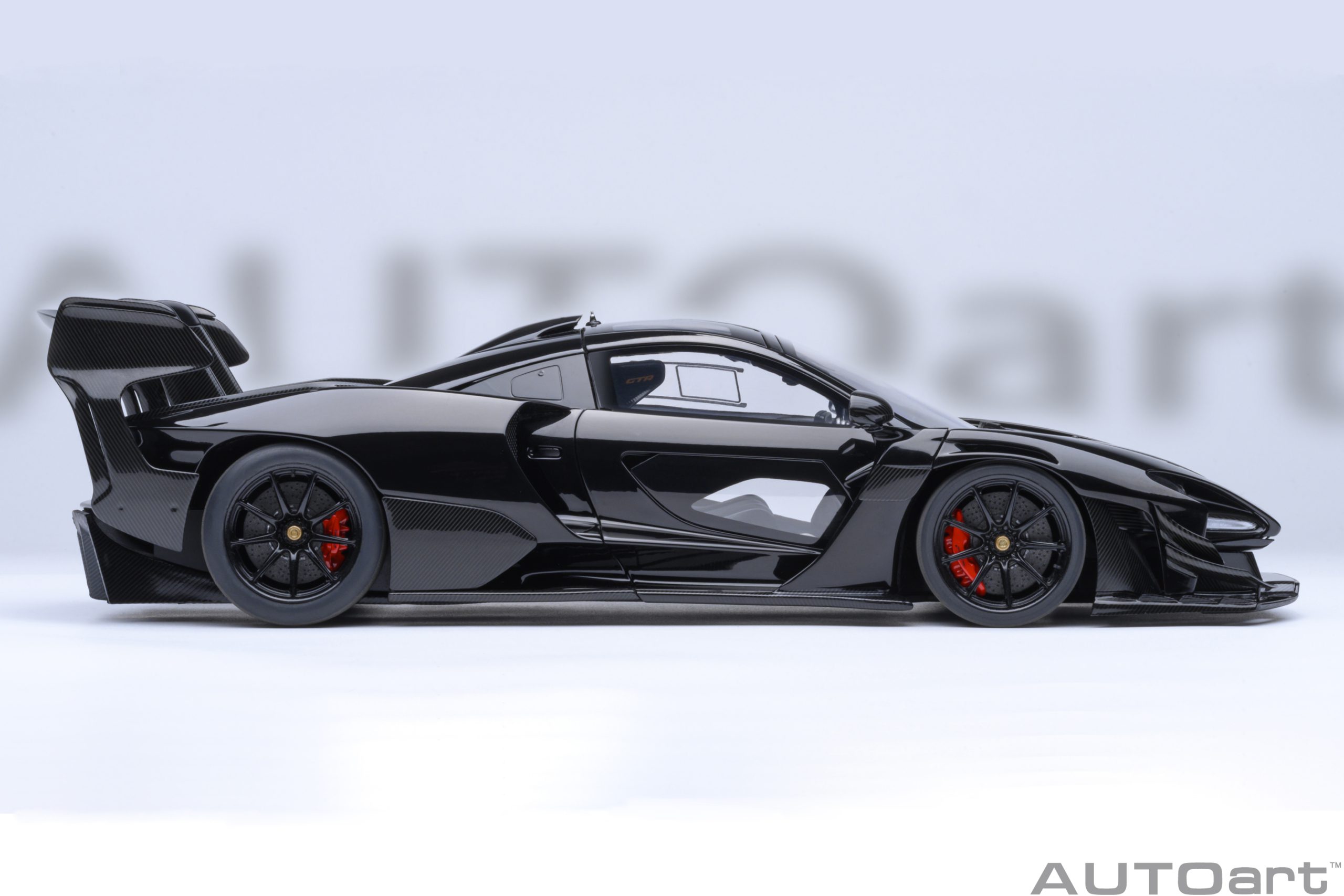 AUTOart McLaren Senna GTR 1:18 - Onyx Black - Image 4