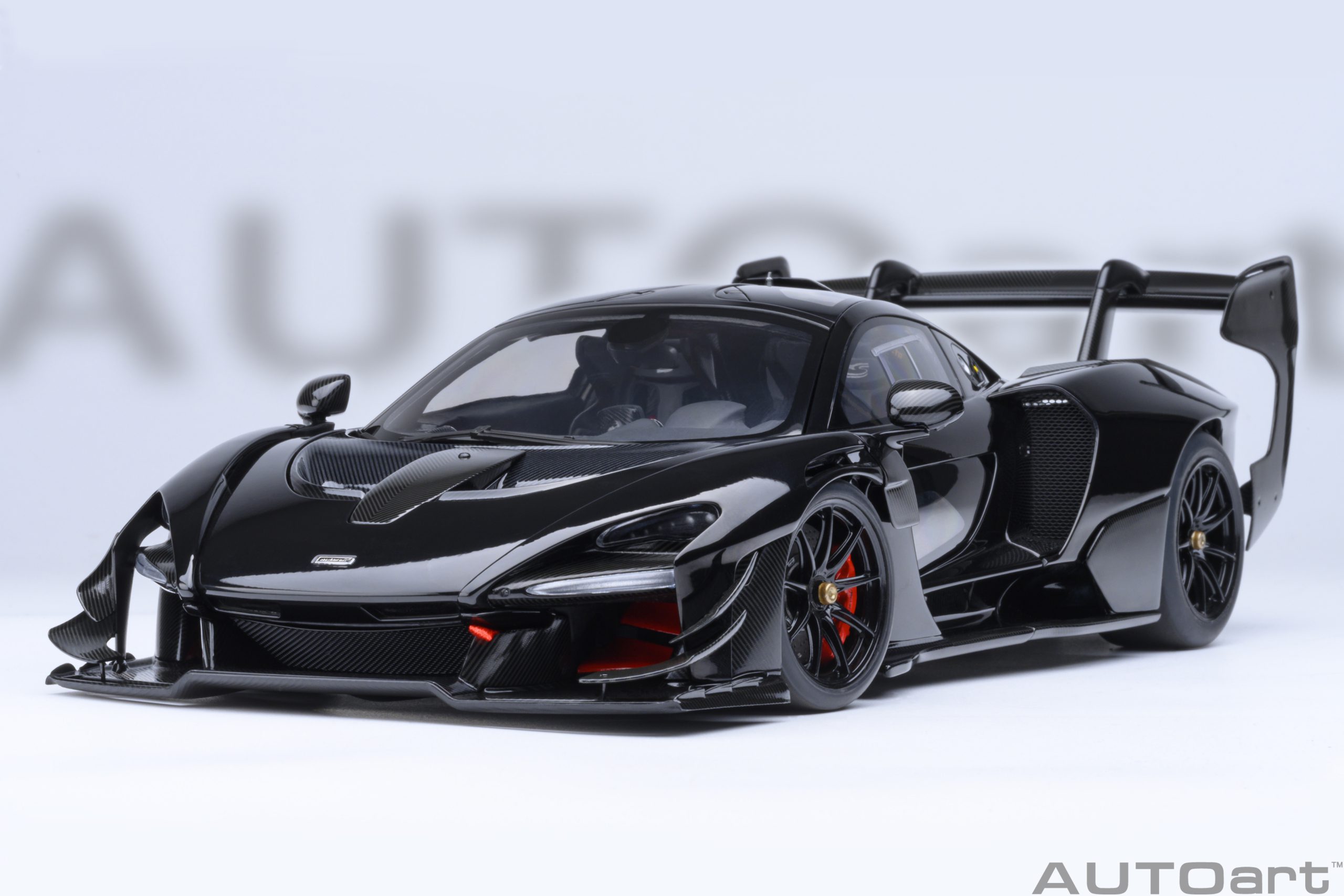 AUTOart McLaren Senna GTR 1:18 - Onyx Black - Image 15