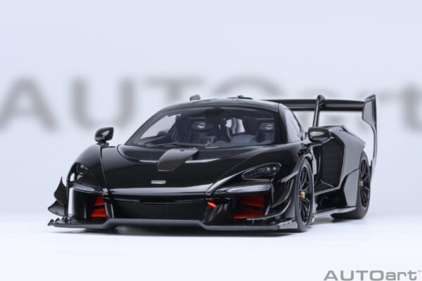 AUTOart マクラーレン セナ GTR 1:18 - オニキスブラック - modelcars24