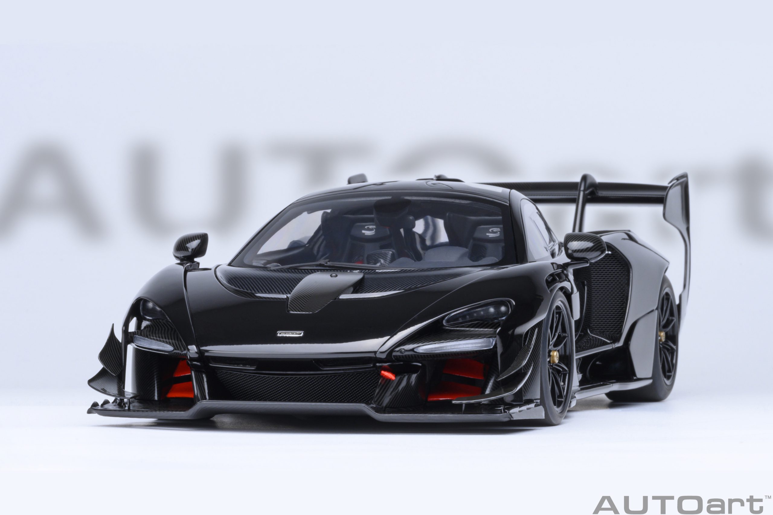 AUTOart McLaren Senna GTR 1:18 - Onyx Black - Image 16
