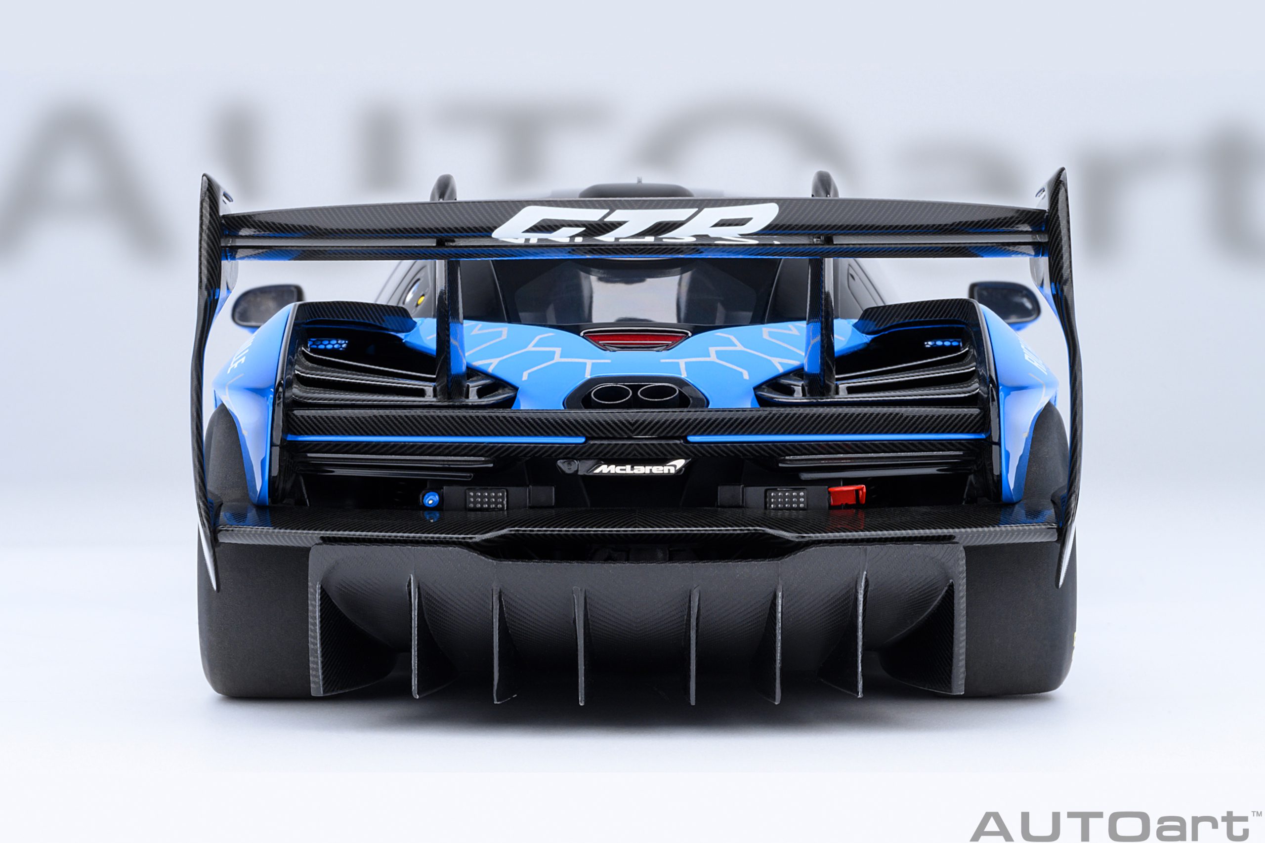AUTOart McLaren Senna GTR (Presentation version #12) 1:18 - Image 6