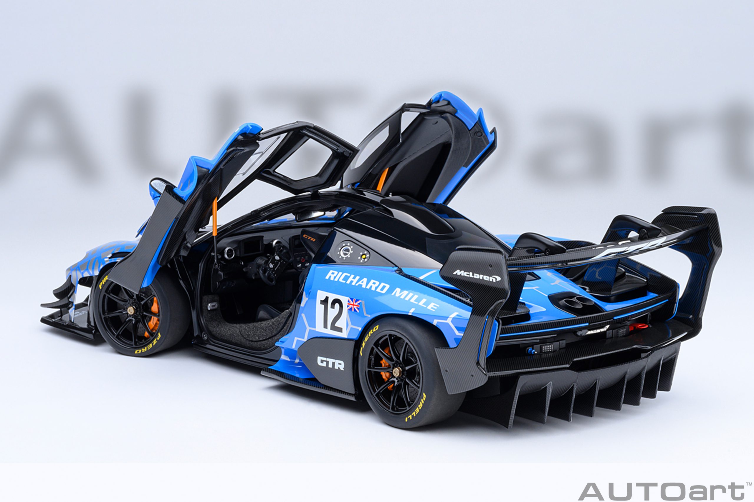 AUTOart McLaren Senna GTR (Presentation version #12) 1:18 - Image 13