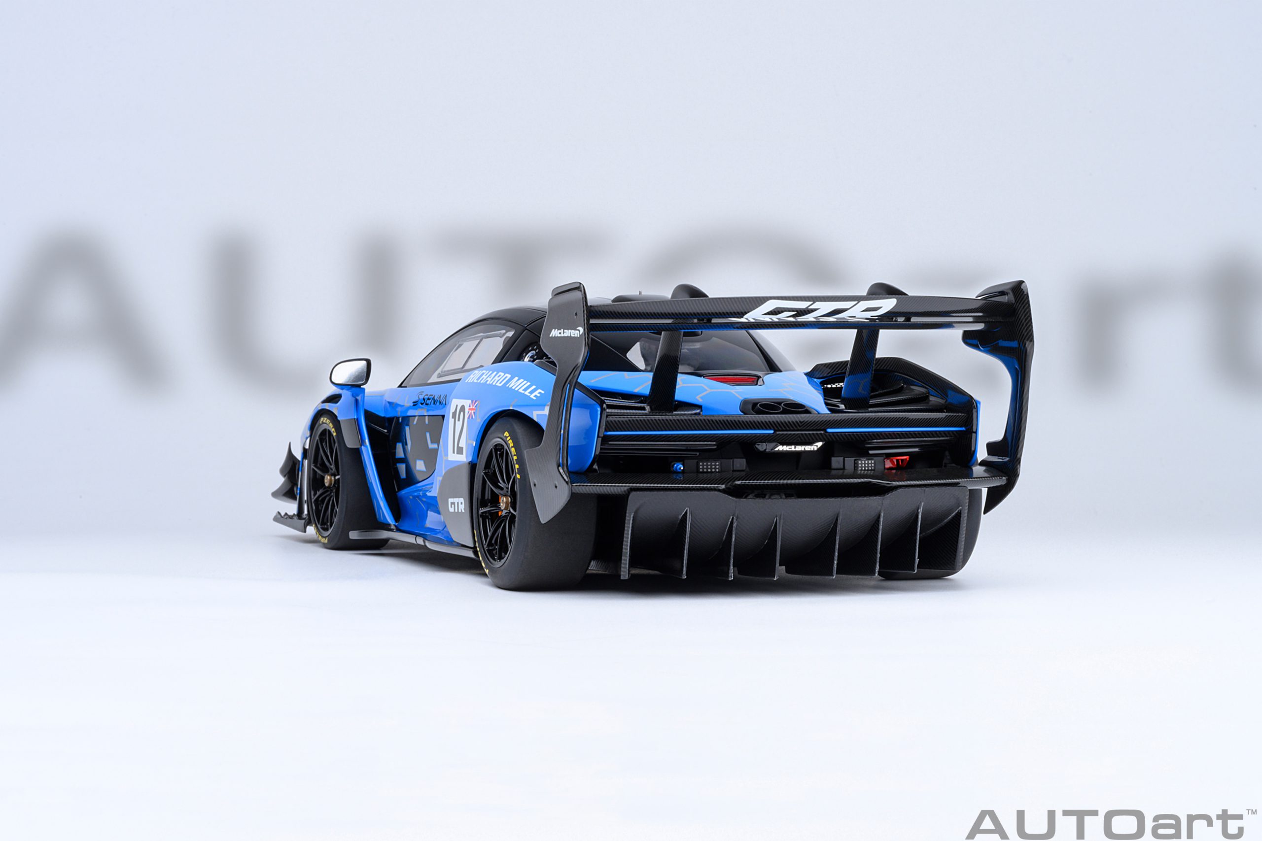AUTOart McLaren Senna GTR (Presentation version #12) 1:18 - Image 17