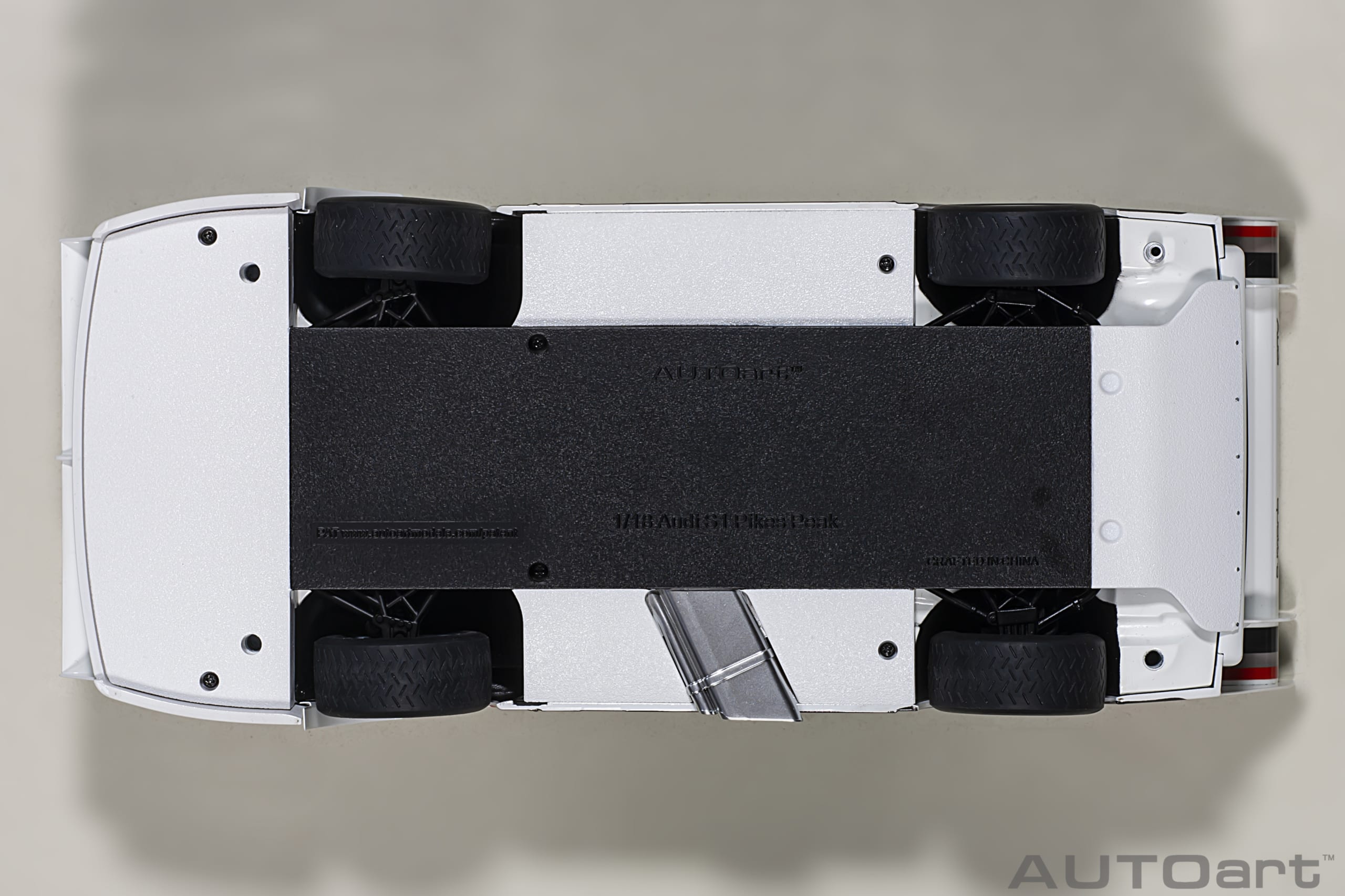 AUTOart Audi Sport quattro S1 Pikes Peak 1987 Röhrl #1 (Winner) 1:18 - Image 8