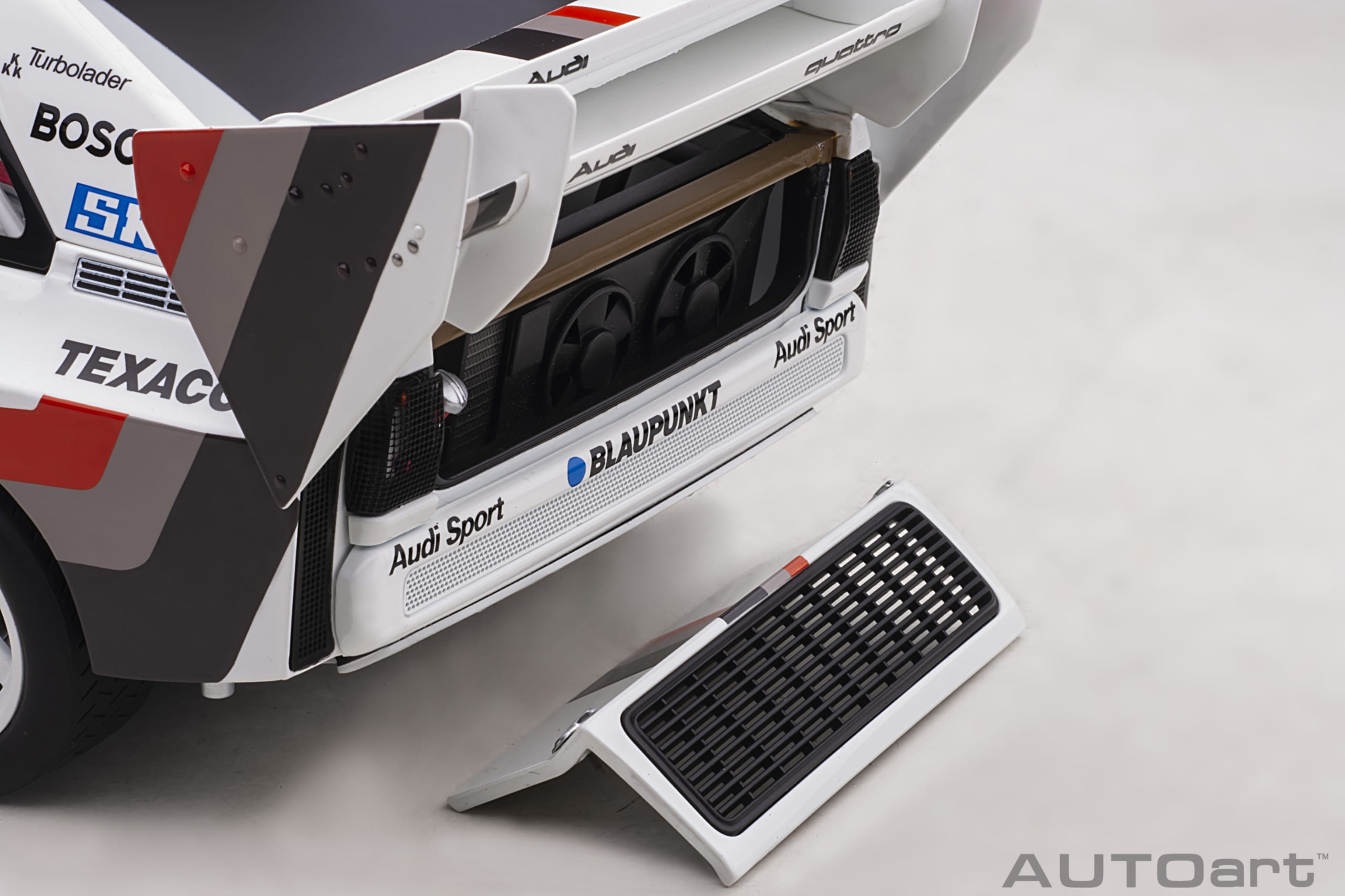 AUTOart Audi Sport quattro S1 Pikes Peak 1987 Röhrl #1 (Winner) 1:18 - Image 13