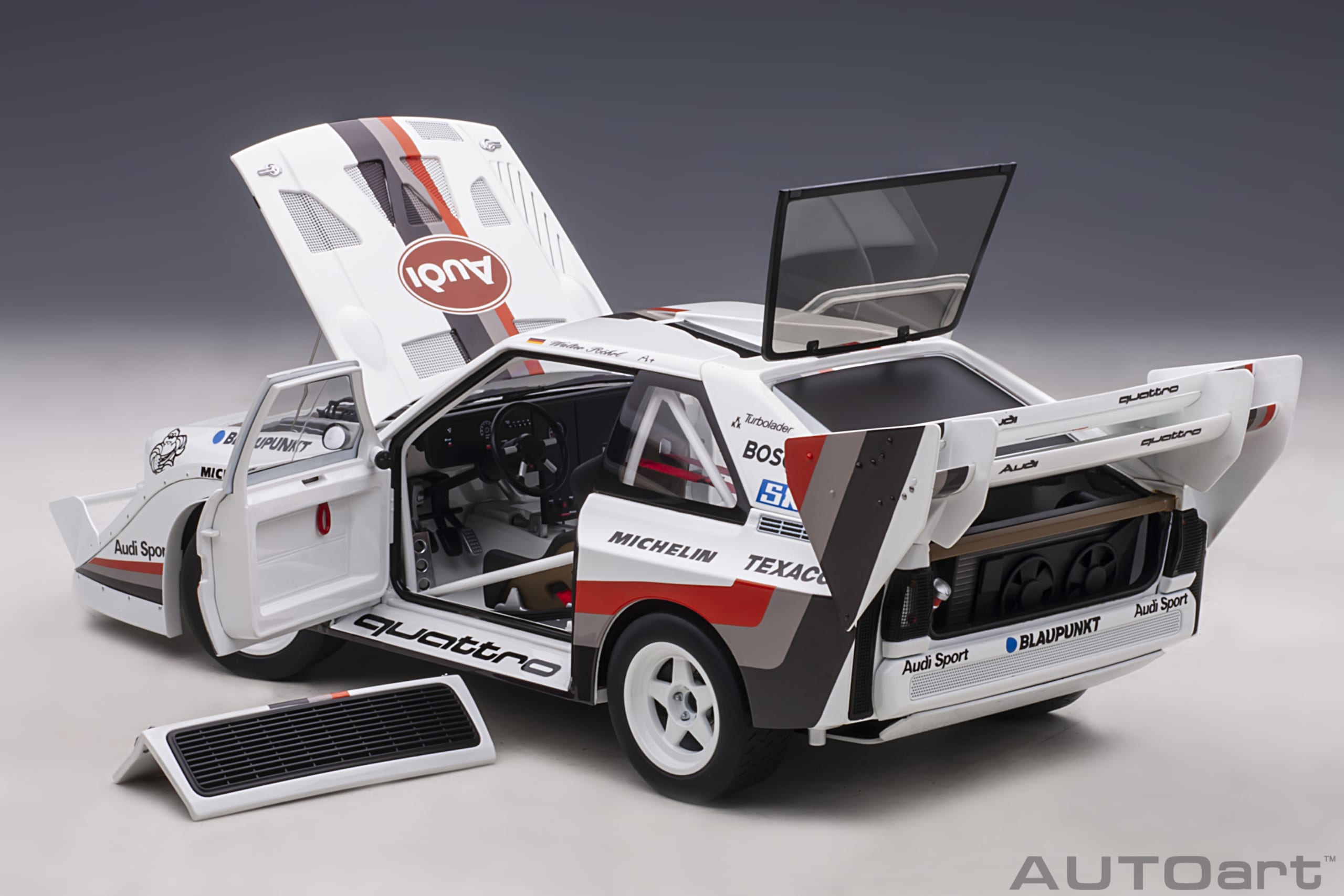 AUTOart Audi Sport quattro S1 Pikes Peak 1987 Röhrl #1 (Winner) 1:18 - Image 15