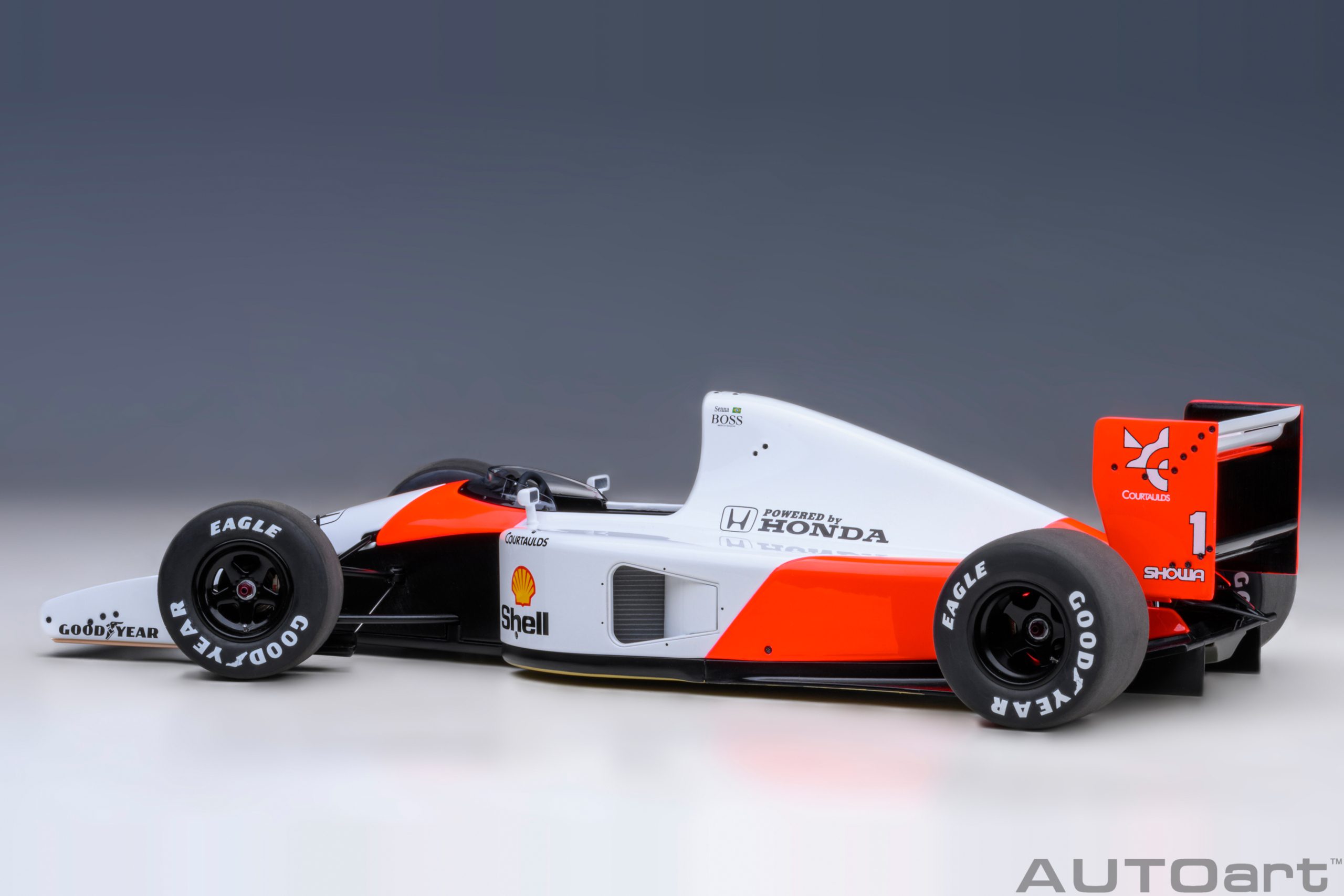 AUTOart McLaren Honda MP4/6 1991 Ayrton Senna #1 1:18 - Image 2