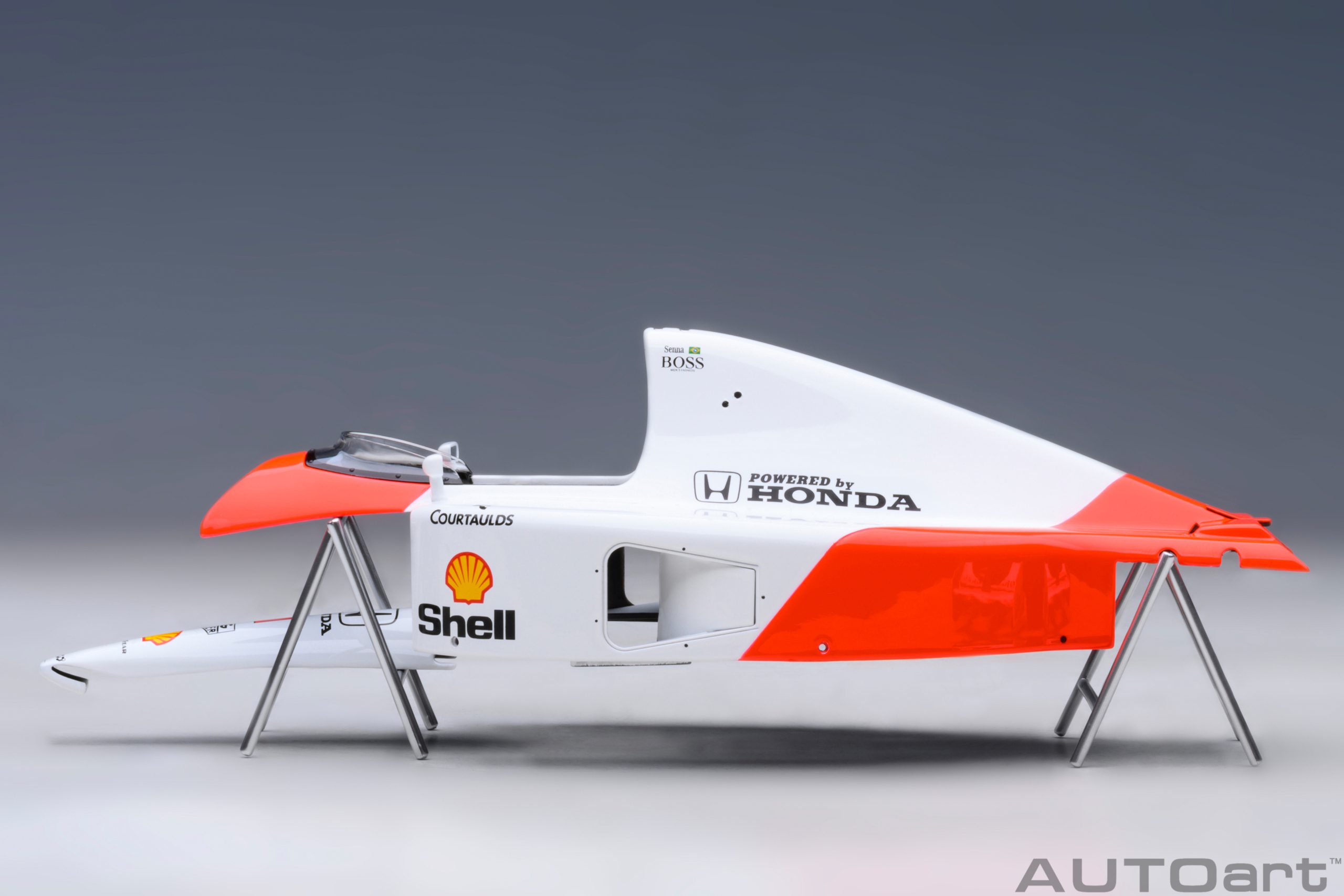 AUTOart McLaren Honda MP4/6 1991 Ayrton Senna #1 1:18 - Image 4