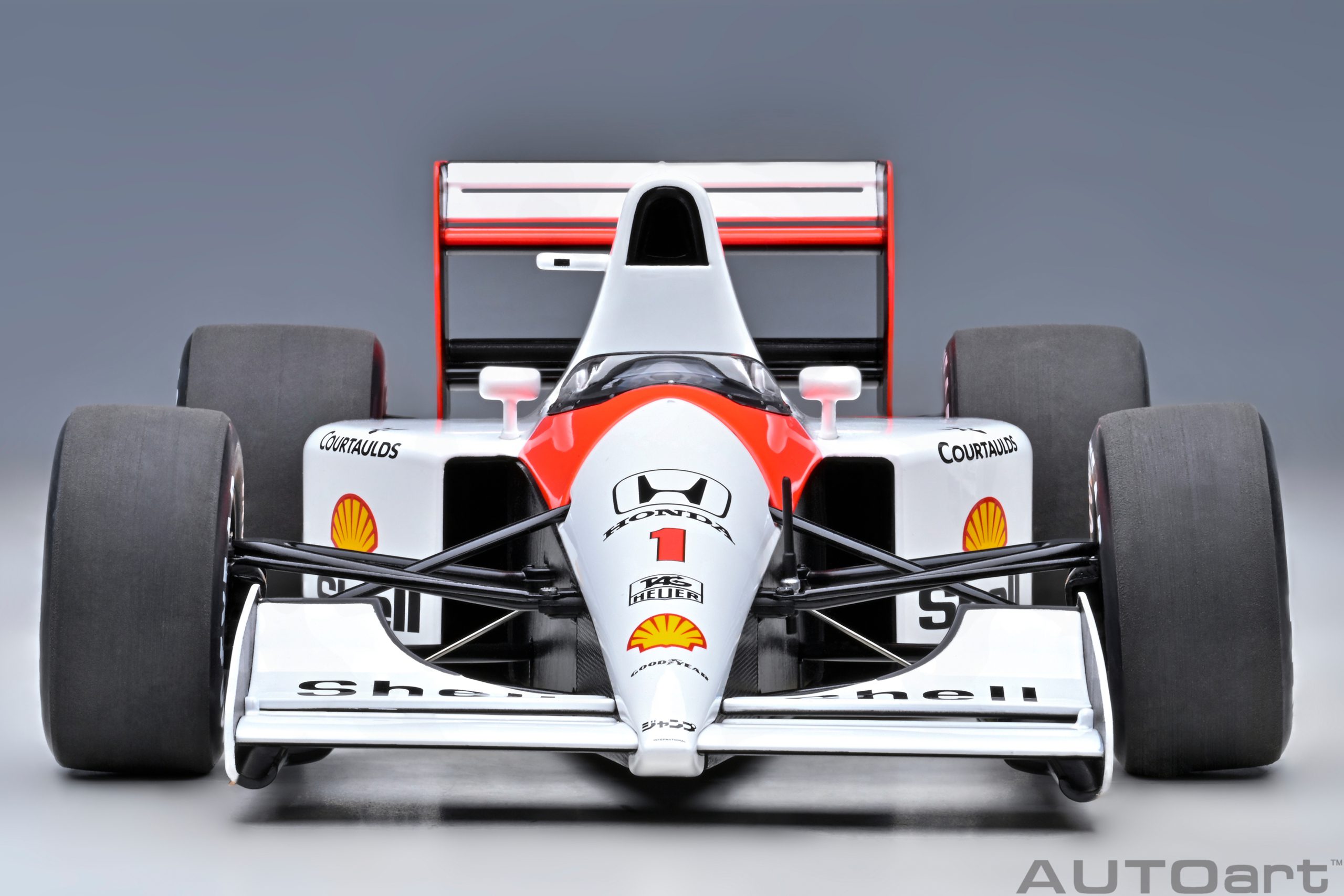 AUTOart McLaren Honda MP4/6 1991 Ayrton Senna #1 1:18 - Image 6