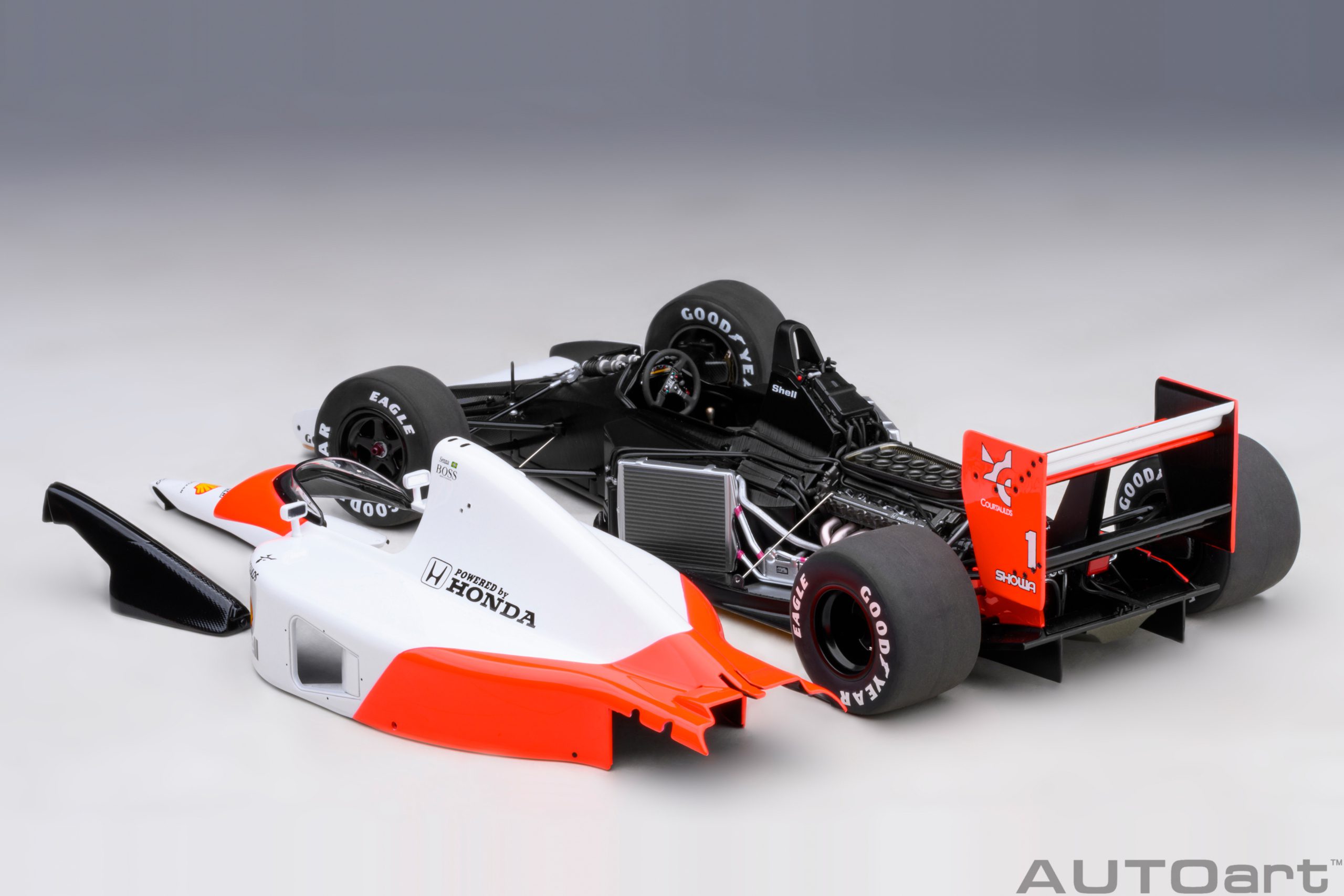 AUTOart McLaren Honda MP4/6 1991 Ayrton Senna #1 1:18 - Image 18