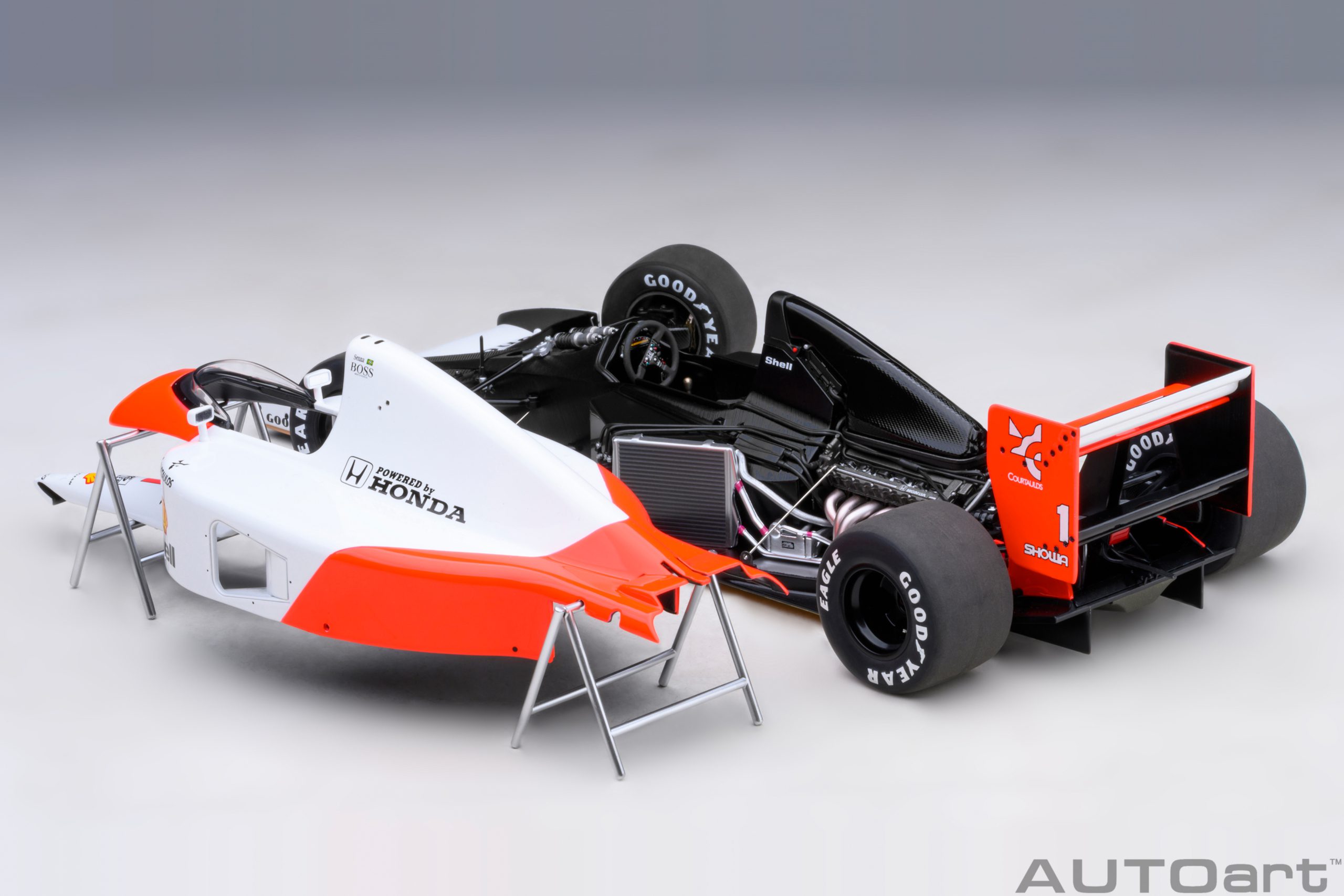 AUTOart McLaren Honda MP4/6 1991 Ayrton Senna #1 1:18 - Image 19