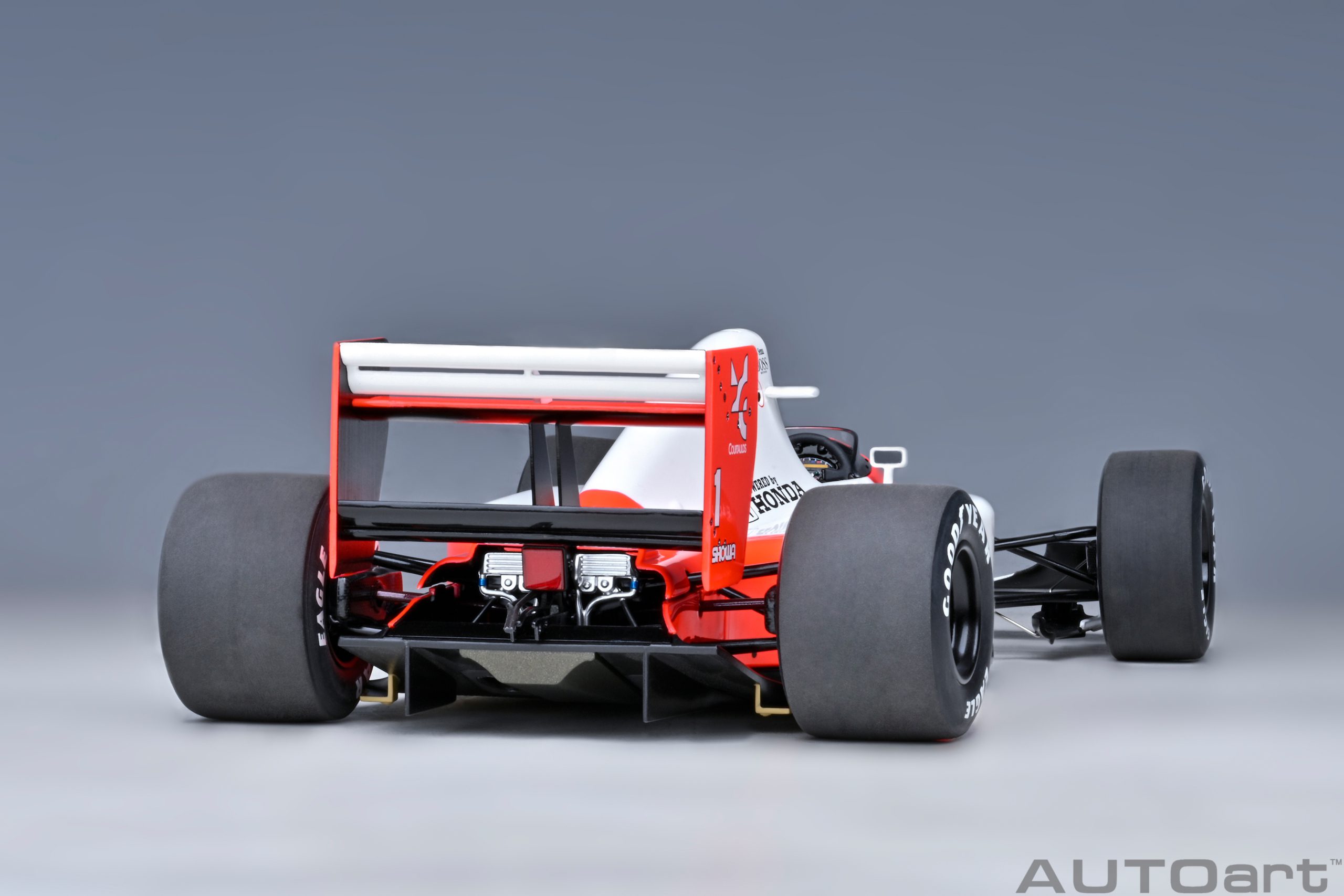 AUTOart McLaren Honda MP4/6 1991 Ayrton Senna #1 1:18 - Image 23