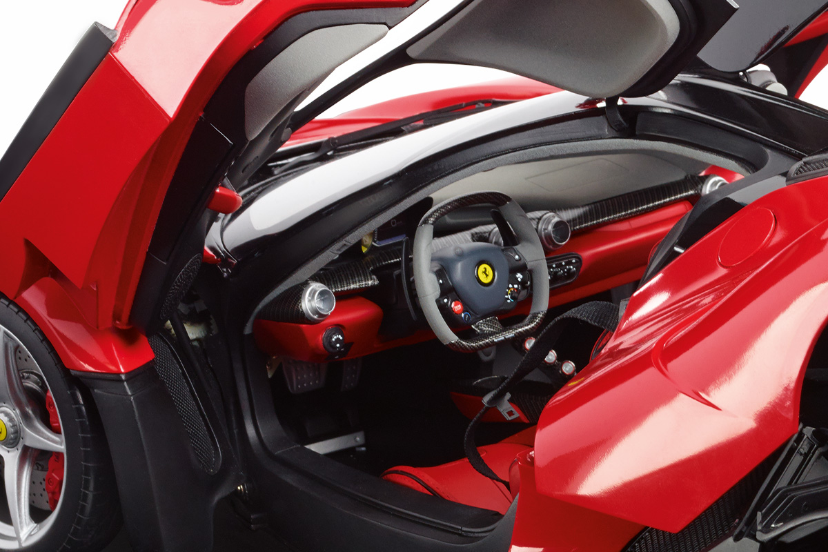 Agora Ferrari LaFerrari 1:8 Bausatz - 1/8 - Image 5