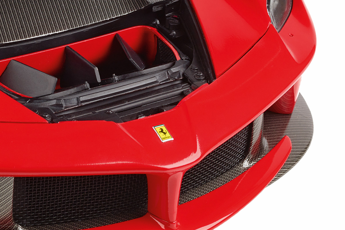 Agora Ferrari LaFerrari 1:8 Bausatz - 1/8 - Image 4