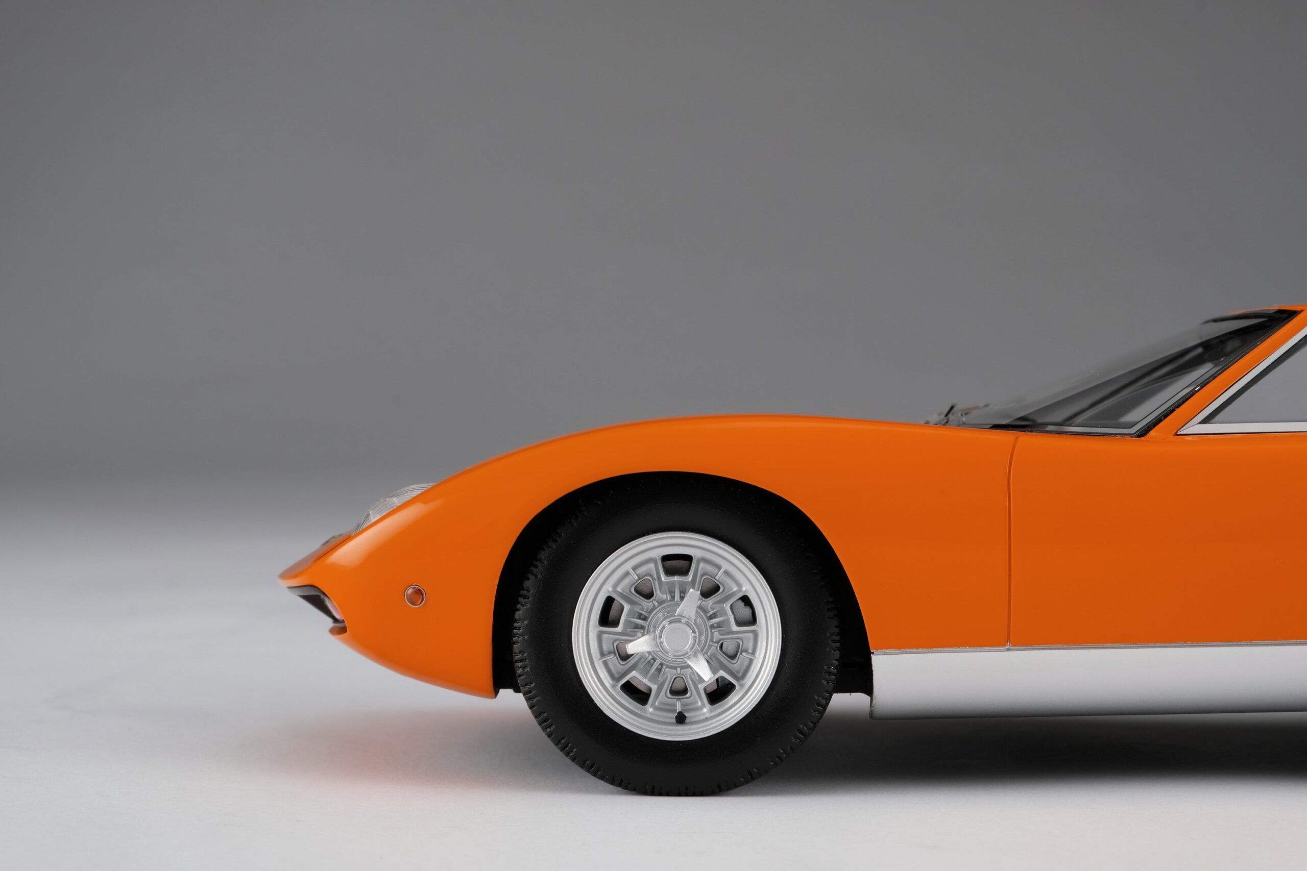 Amalgam Lamborghini Miura P400 SV | 1:18 – Bild 26