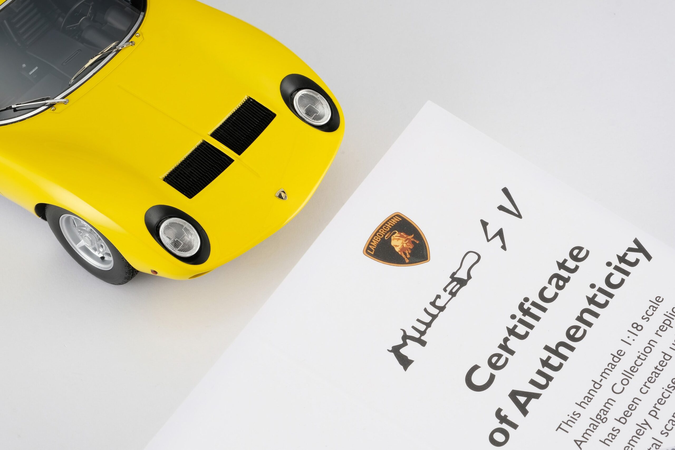Amalgam Lamborghini Miura P400 SV | 1:18 – Bild 14