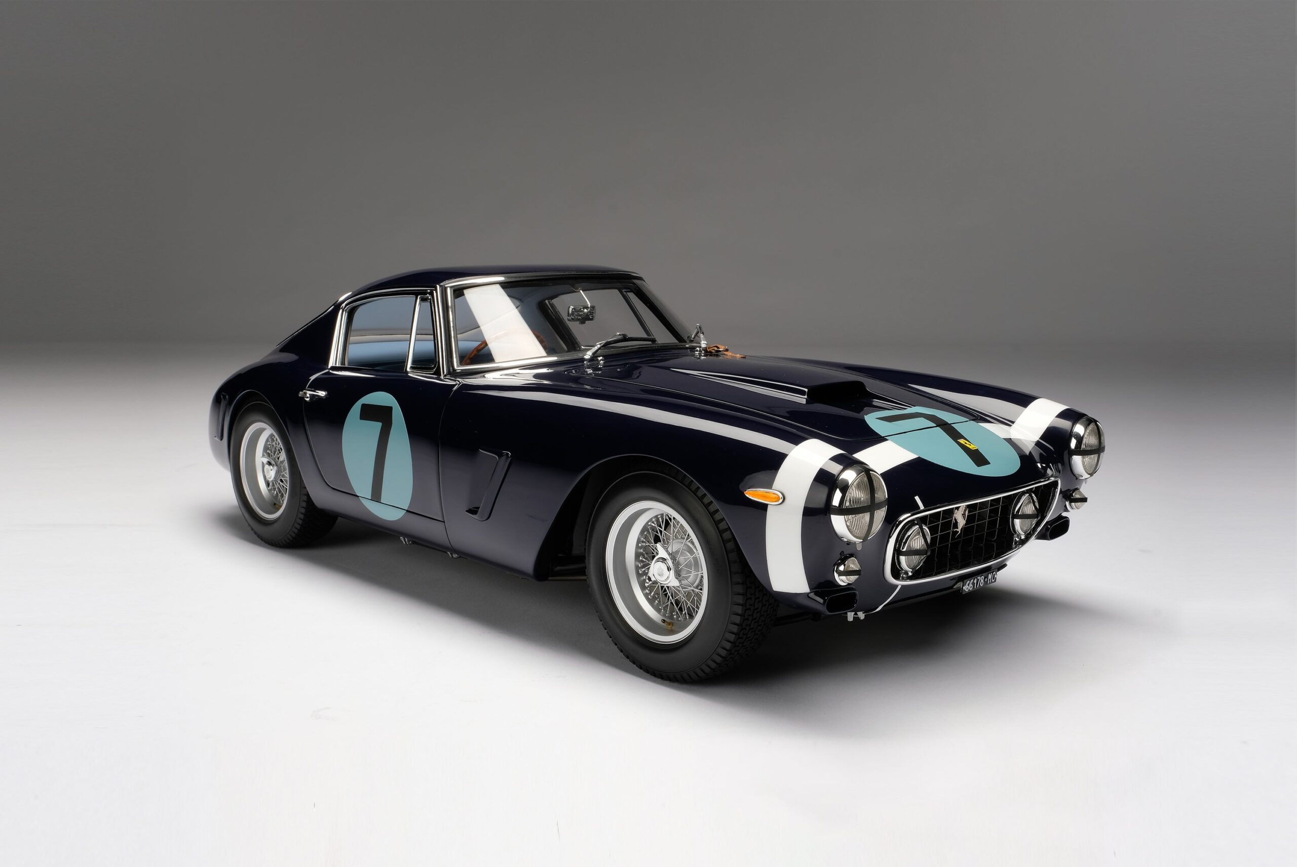 Amalgam Ferrari 250 GT Berlinetta Competizione SWB 1961 Goodwood TT Winner Moss - Blau | 1:8