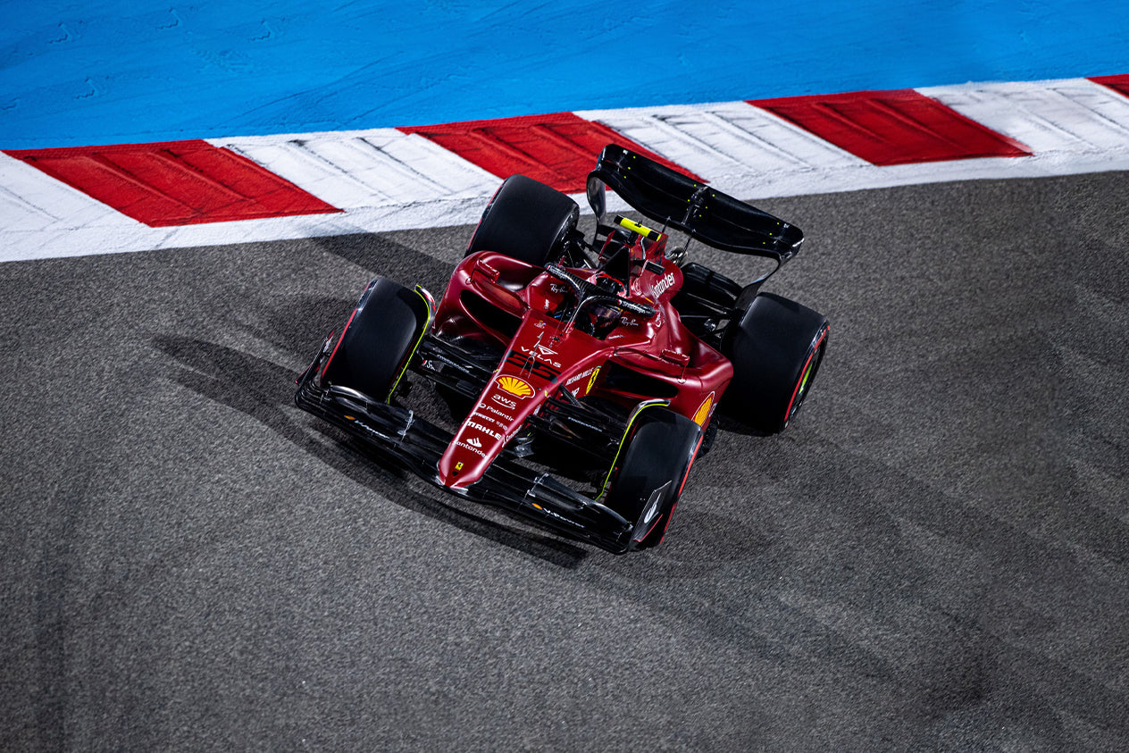 Amalgam Ferrari F1-75 2022 Bahrain Grand Prix - Dunkelrot | 1:8 - Image 13