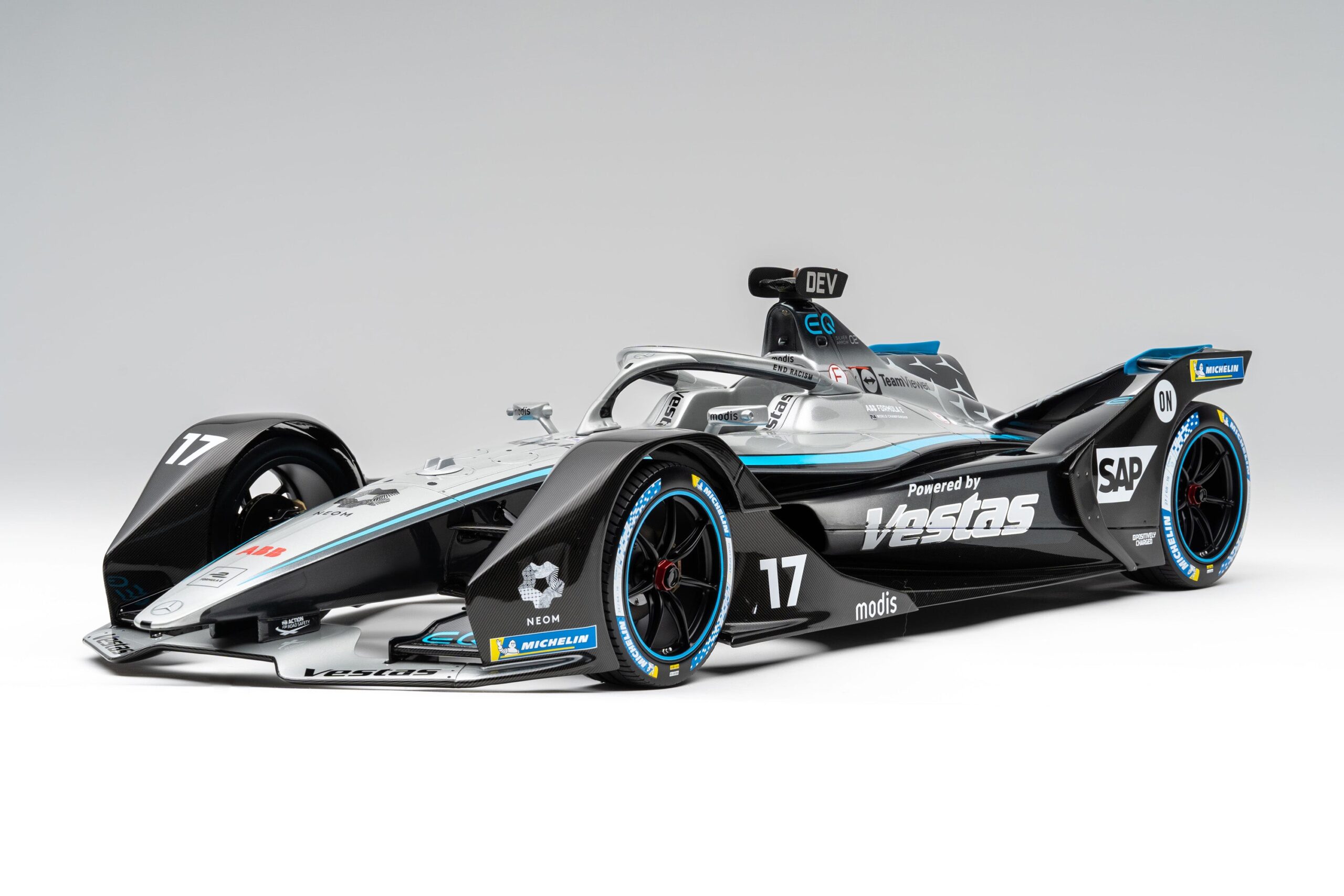 Amalgam Mercedes-Benz EQ Silver Arrow 02 Gen2 Season 7 (2020-21) - Silber | 1:8 - Image 10