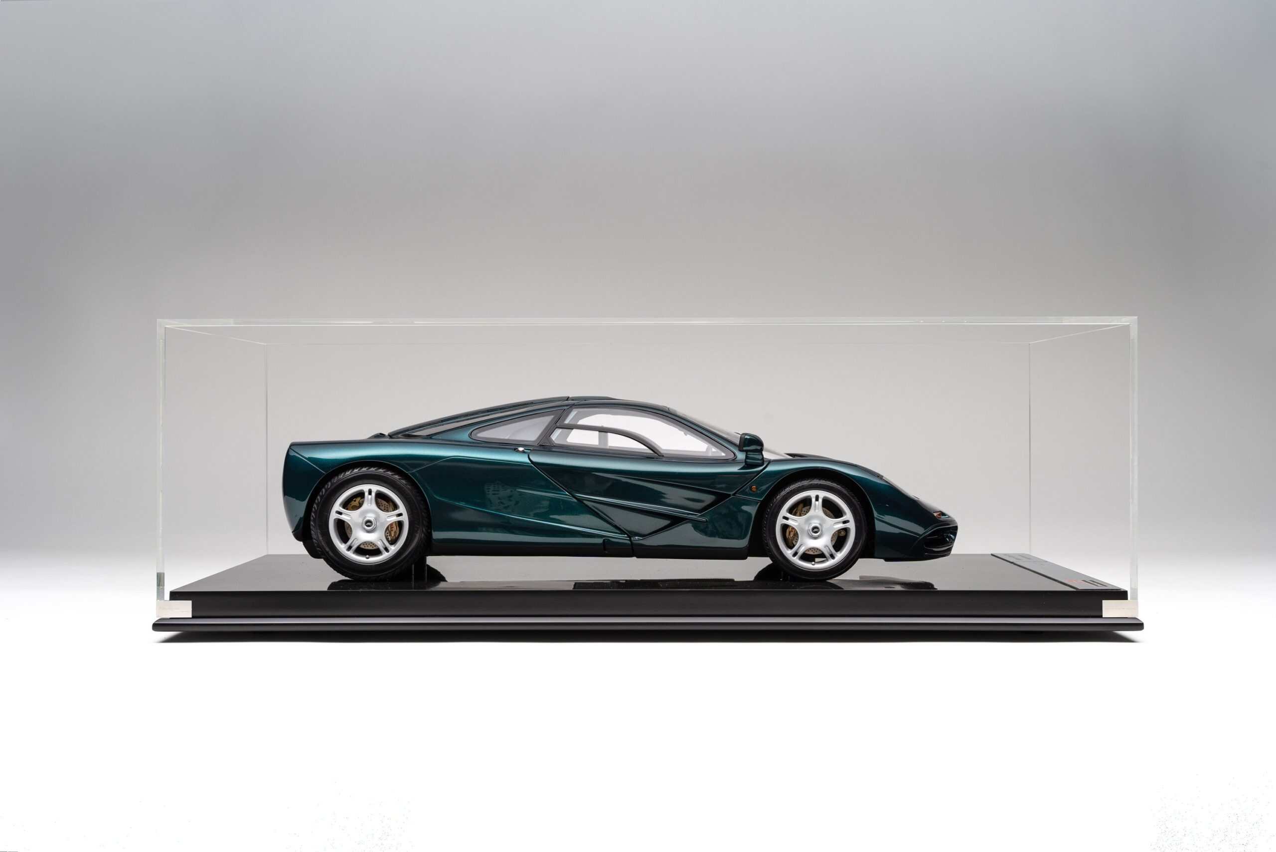 Amalgam McLaren F1 (1992) - Rot | 1:8 – Bild 36