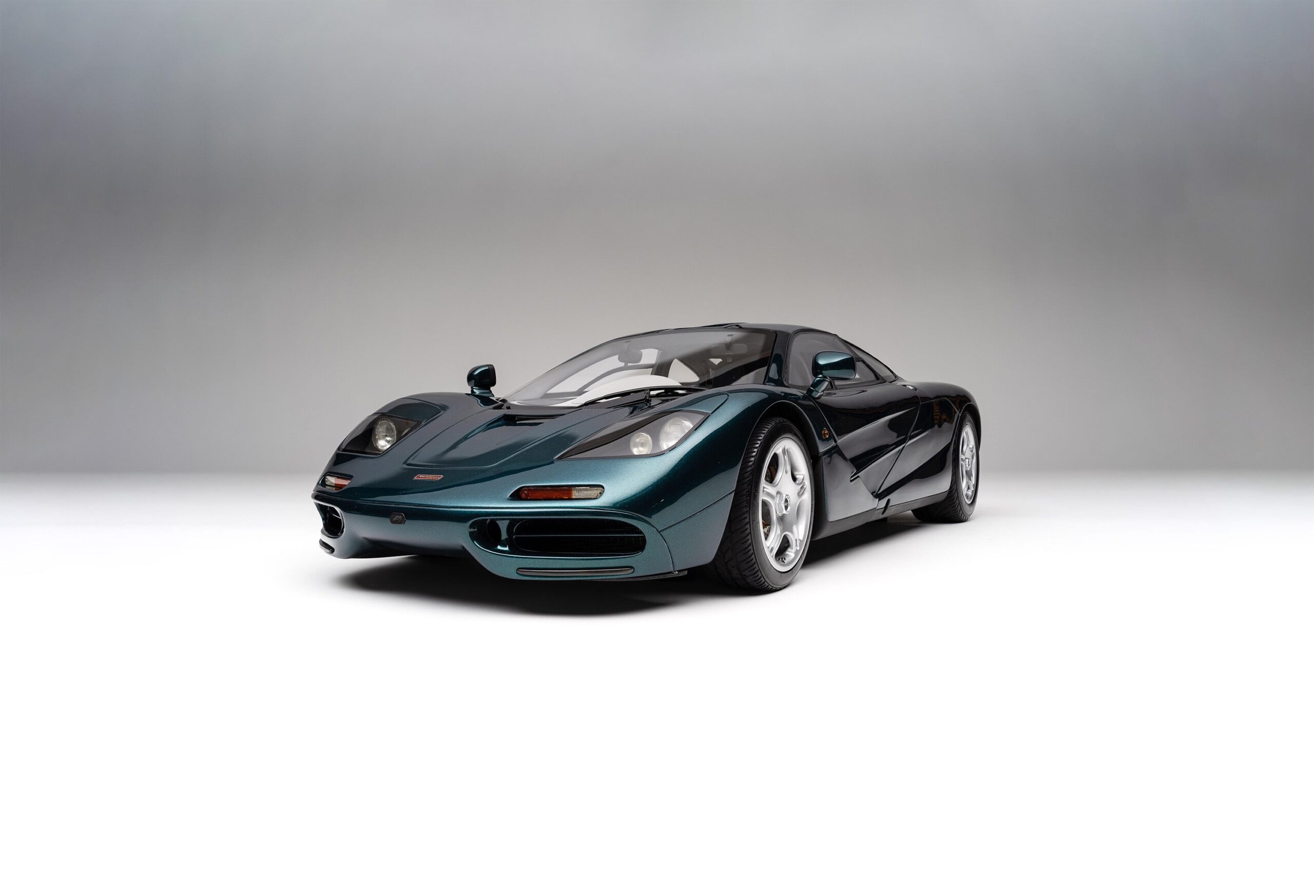 Amalgam McLaren F1 (1992) - Rot | 1:8 – Bild 25