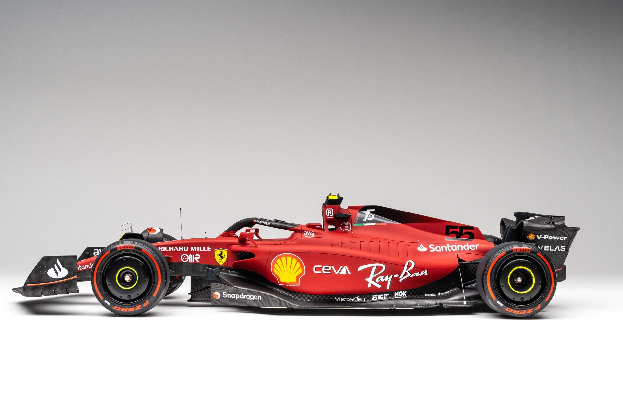 Amalgam Ferrari F1-75 2022 Bahrain Grand Prix - Dunkelrot | 1:8 - Image 11