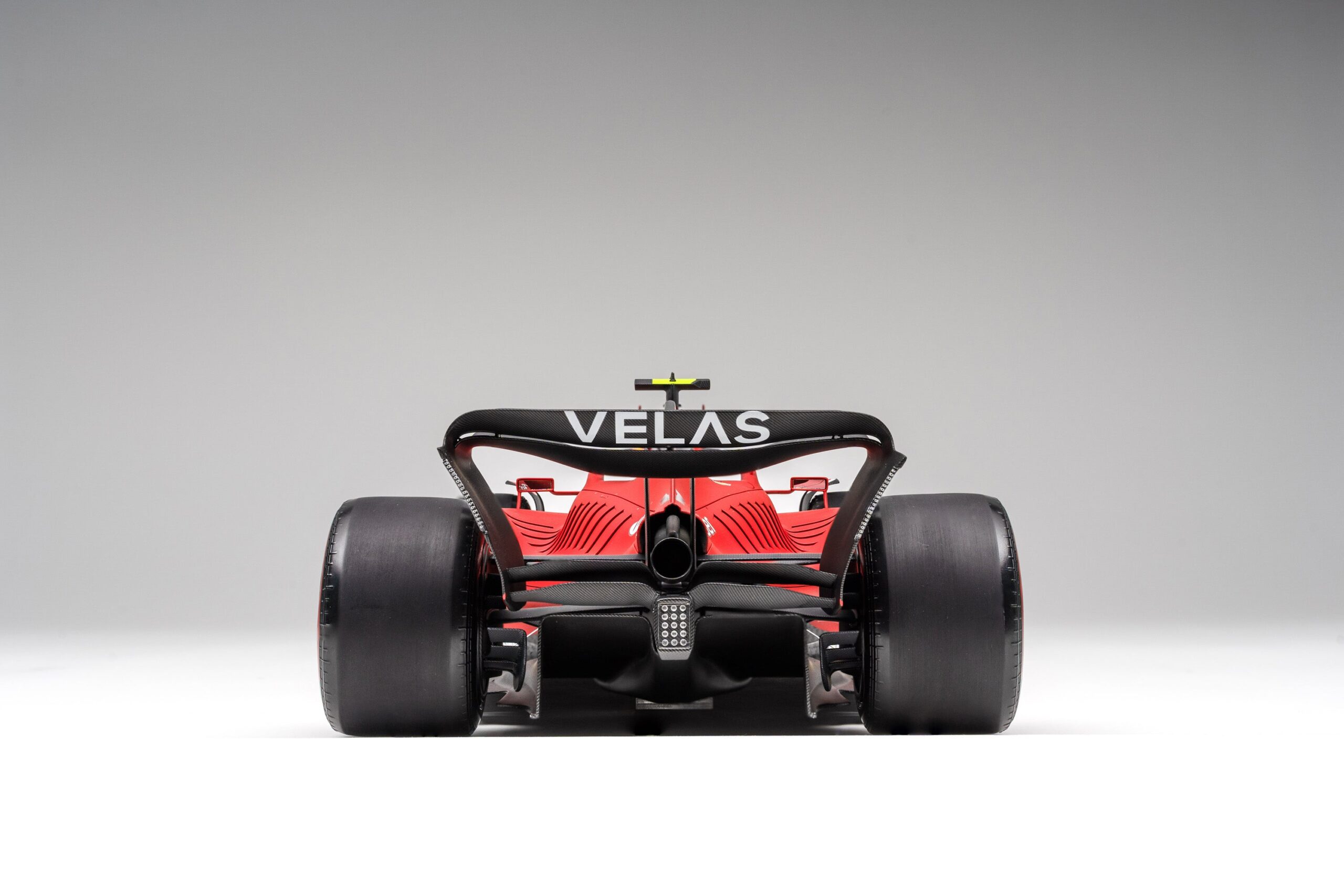 Amalgam Ferrari F1-75 2022 Bahrain Grand Prix - Dunkelrot | 1:8 - Image 6