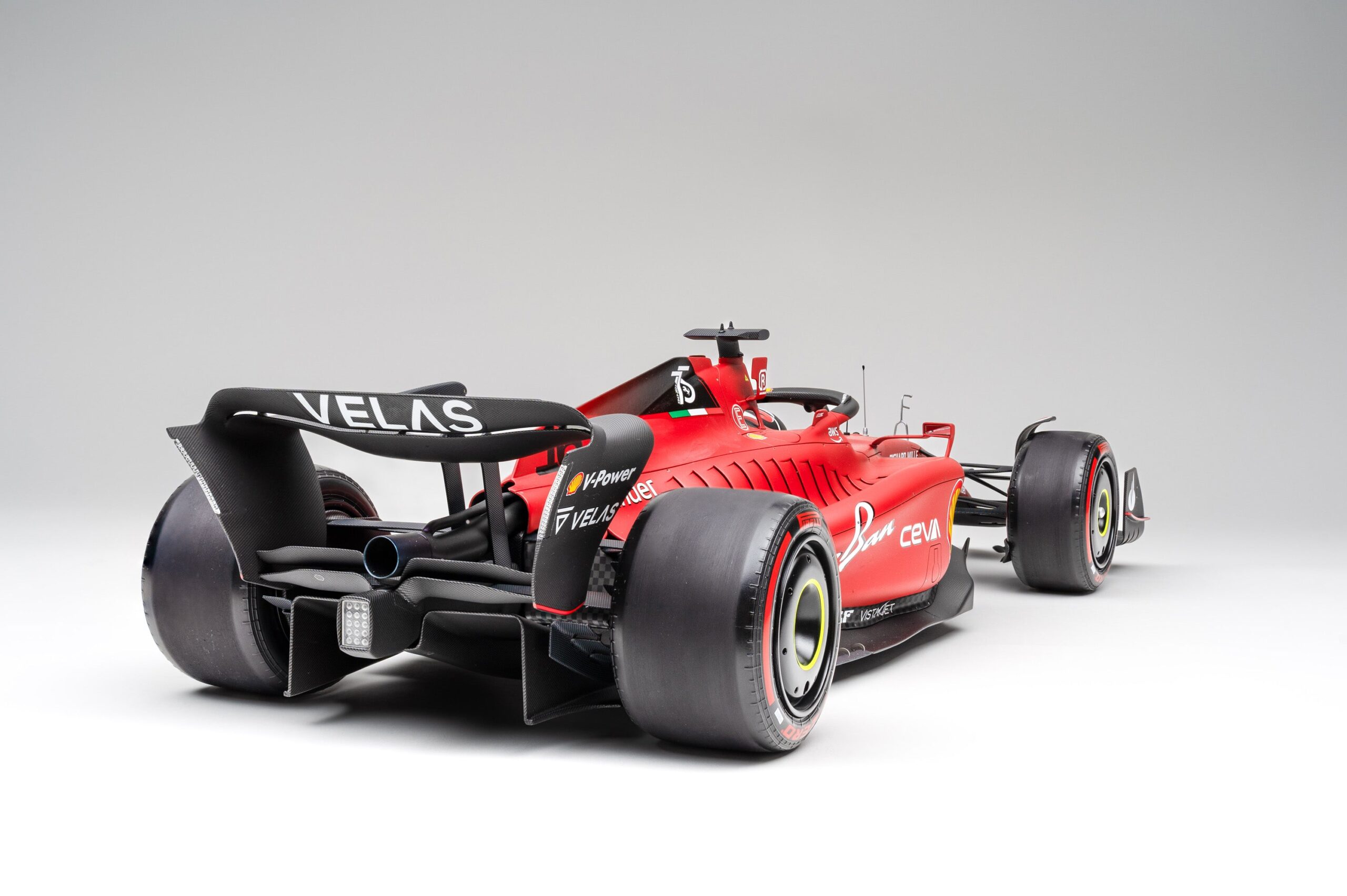 Amalgam Ferrari F1-75 2022 Bahrain Grand Prix - Dunkelrot | 1:8 - Image 22
