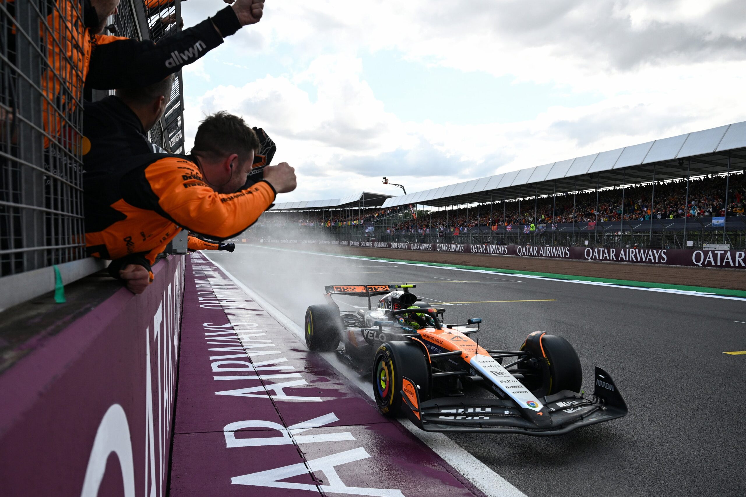 Amalgam McLaren MCL39 2025 British Grand Prix - Chrom / Orange | 1:8 - Image 5