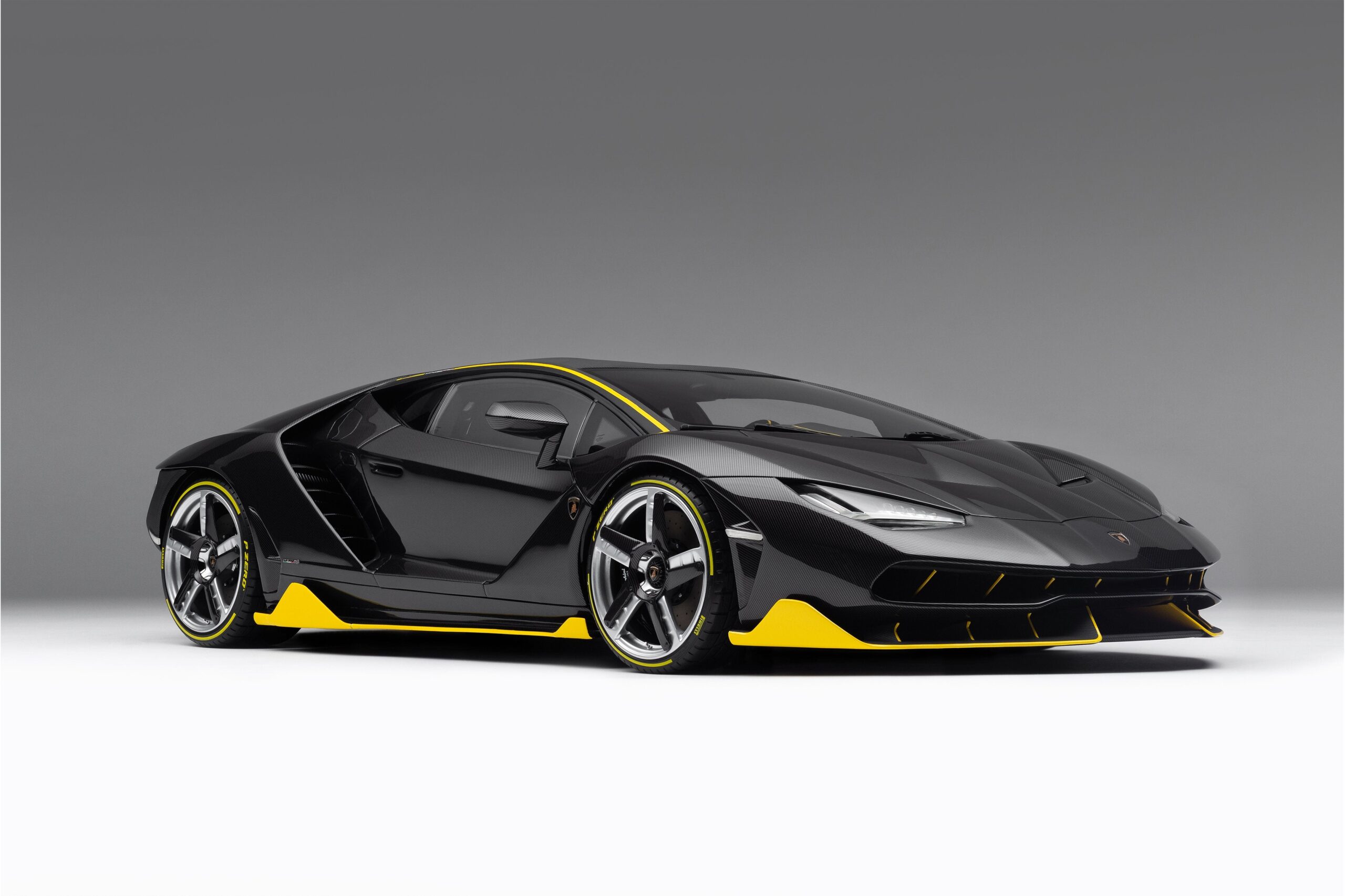 Amalgam Lamborghini Centenario Genfer Auto-Salon 2016 - Silber | 1:8 - Image 4