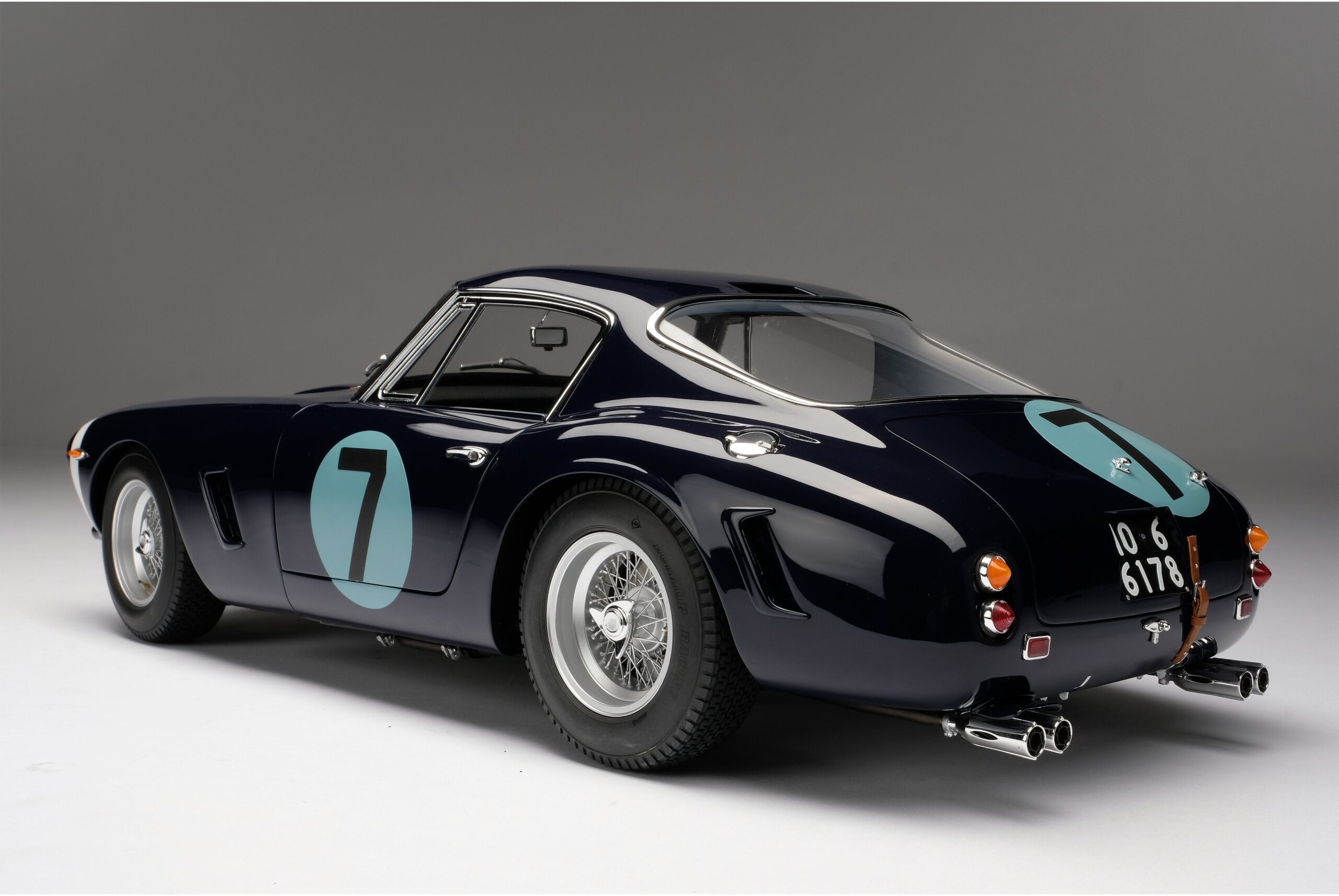 Amalgam Ferrari 250 GT Berlinetta Competizione SWB 1961 Goodwood TT Winner Moss - Blau | 1:8 – Bild 6