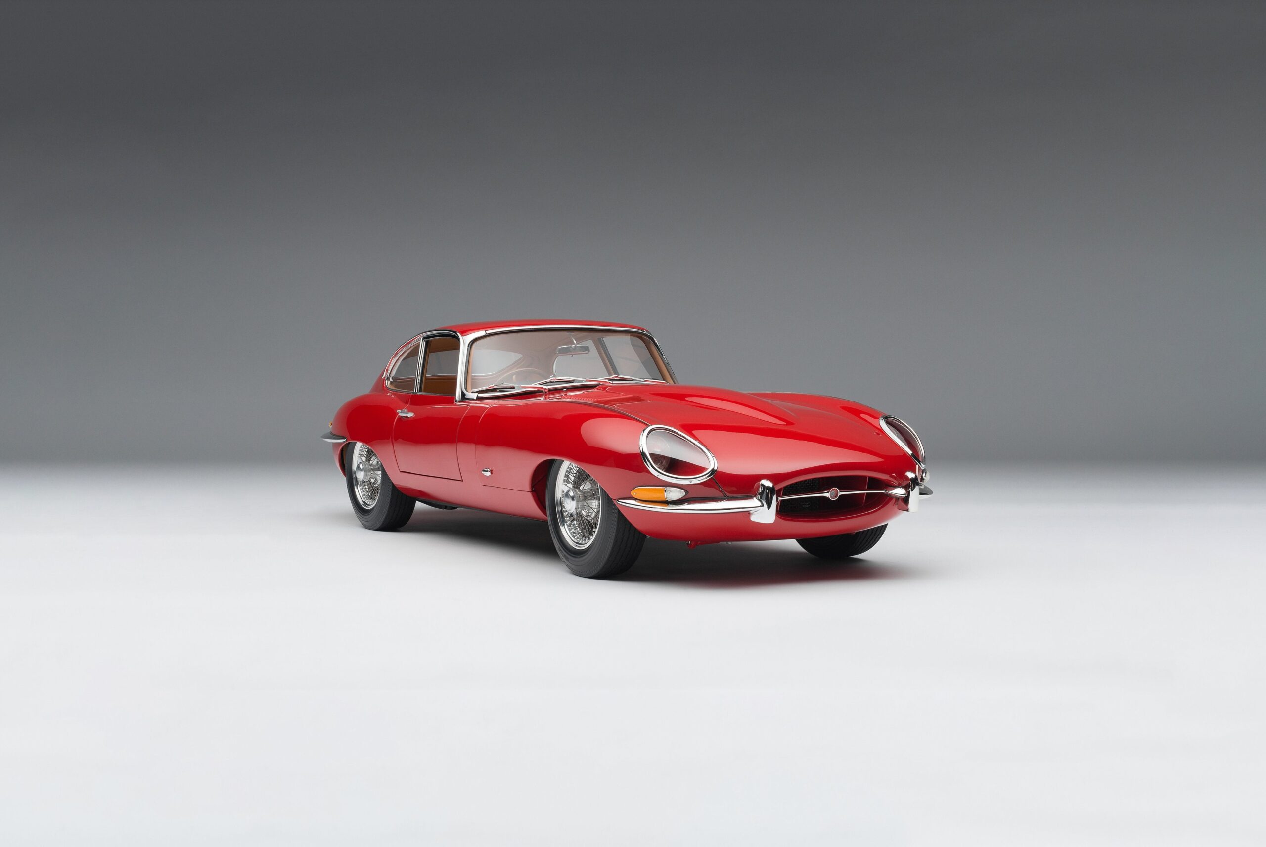 Amalgam Jaguar E-Type Series 1 Coupe (1961) - Rot | 1:8 – Bild 2