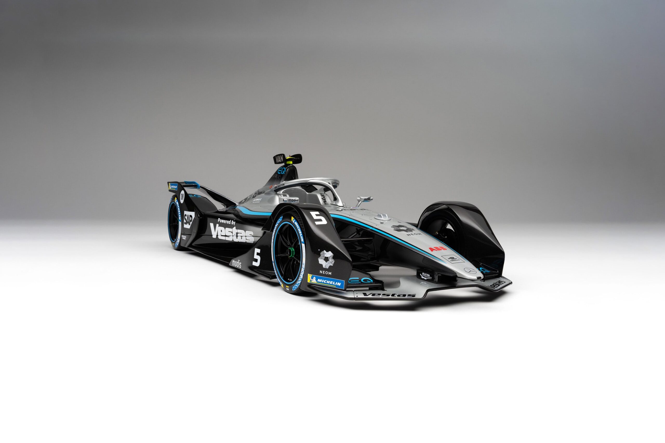 Amalgam Mercedes-Benz EQ Silver Arrow 02 Gen2 Season 7 (2020-21) - Silber | 1:8 - Image 14