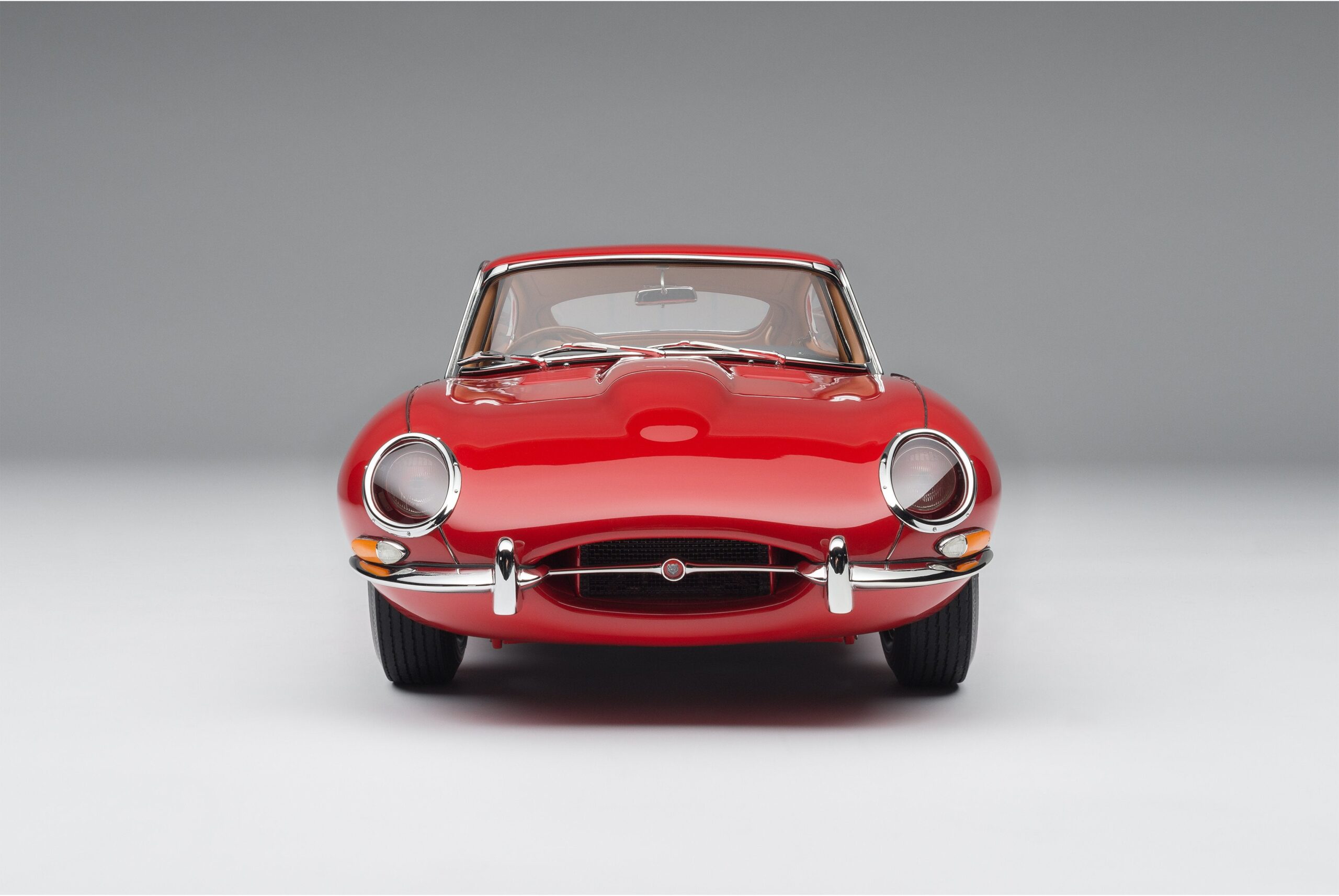 Amalgam Jaguar E-Type Series 1 Coupe (1961) - Rot | 1:8 – Bild 5