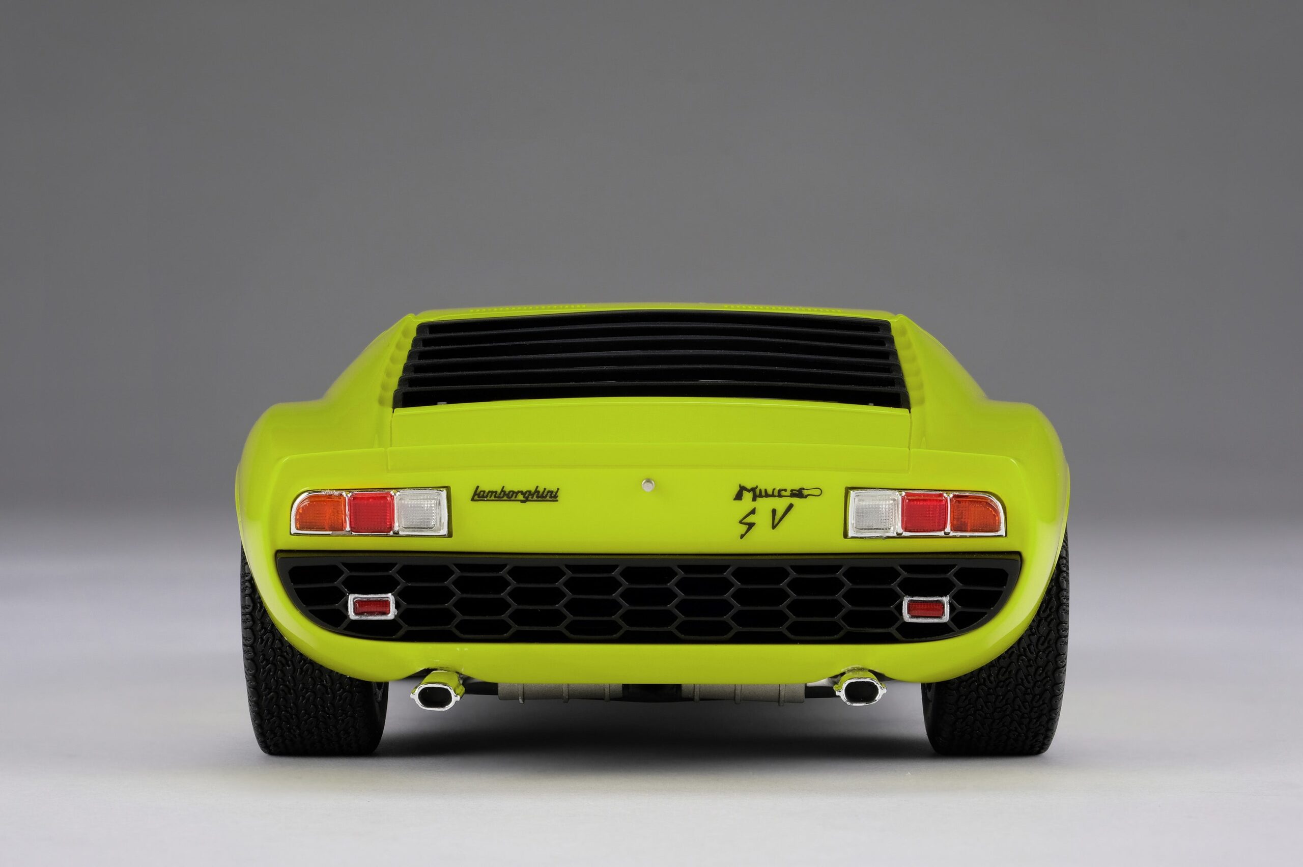 Amalgam Lamborghini Miura P400 SV | 1:18 – Bild 37