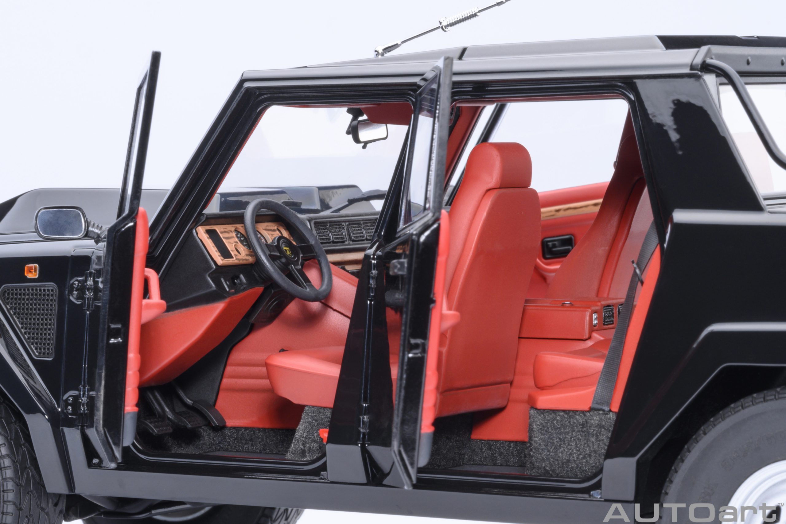 AUTOart Lamborghini LM002 1:18 - Black – Bild 9