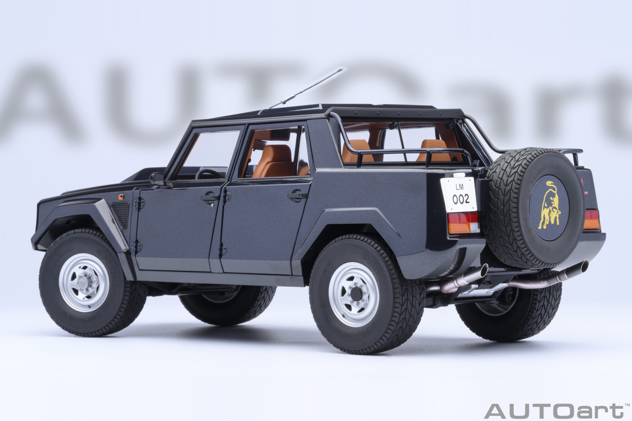 AUTOart Lamborghini LM002 1:18 - Acapulco Blue Metallic – Bild 2