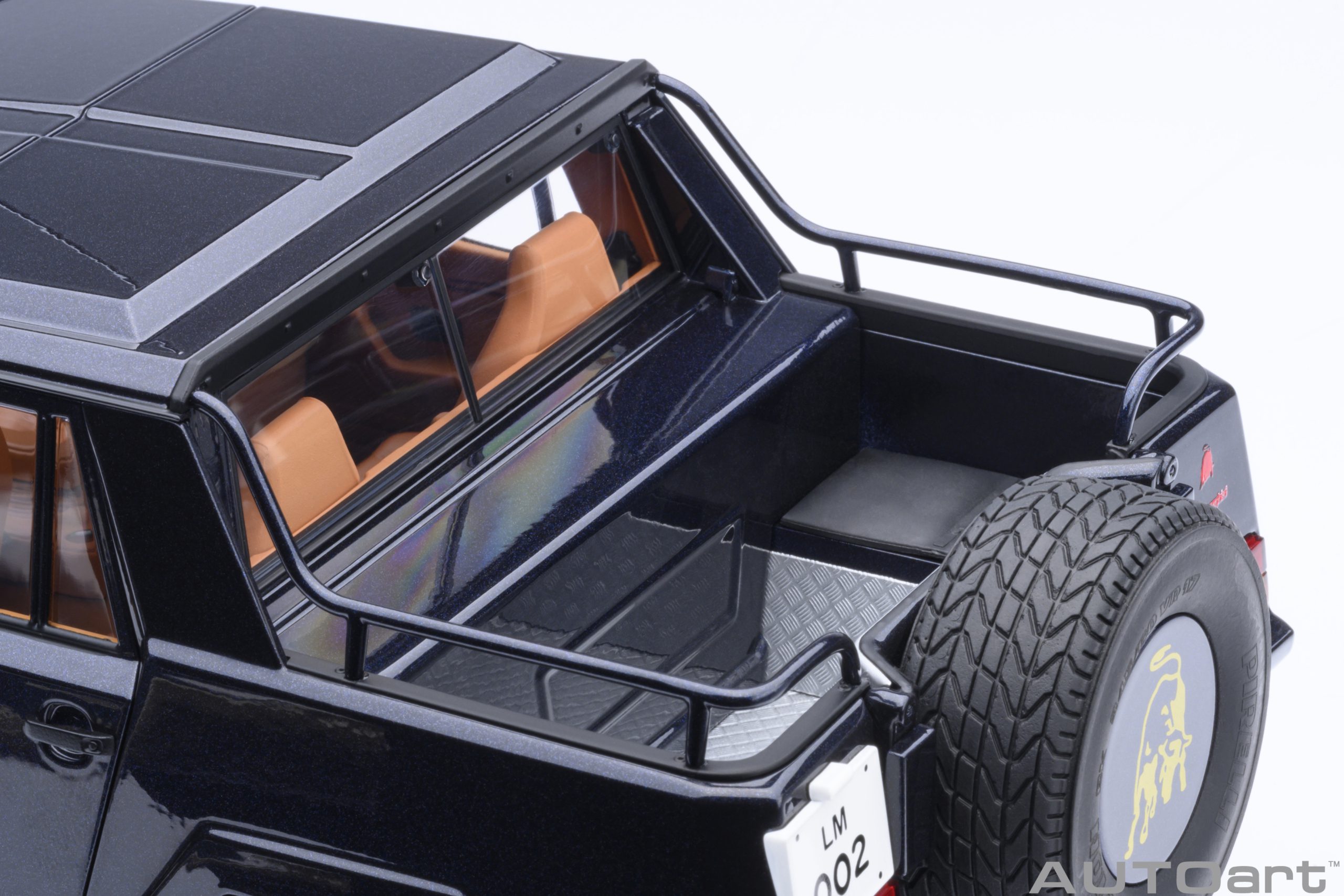 AUTOart Lamborghini LM002 1:18 - Acapulco Blue Metallic – Bild 13