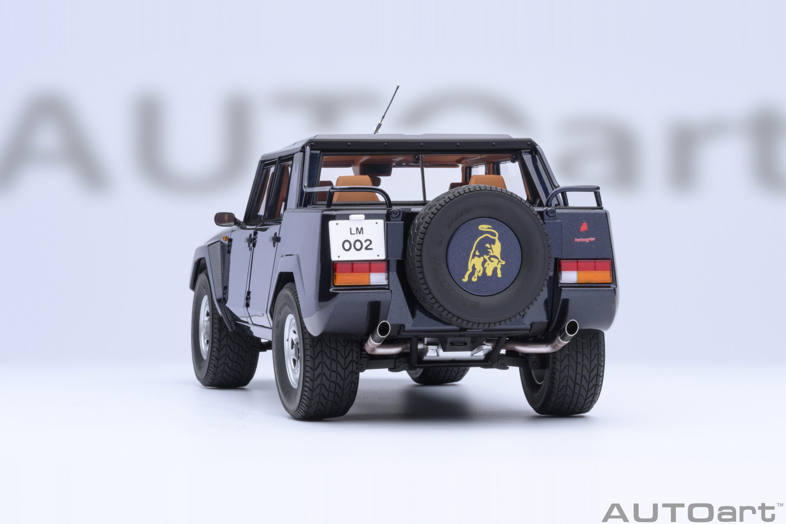 AUTOart Lamborghini LM002 1:18 - Acapulco Blue Metallic – Bild 20