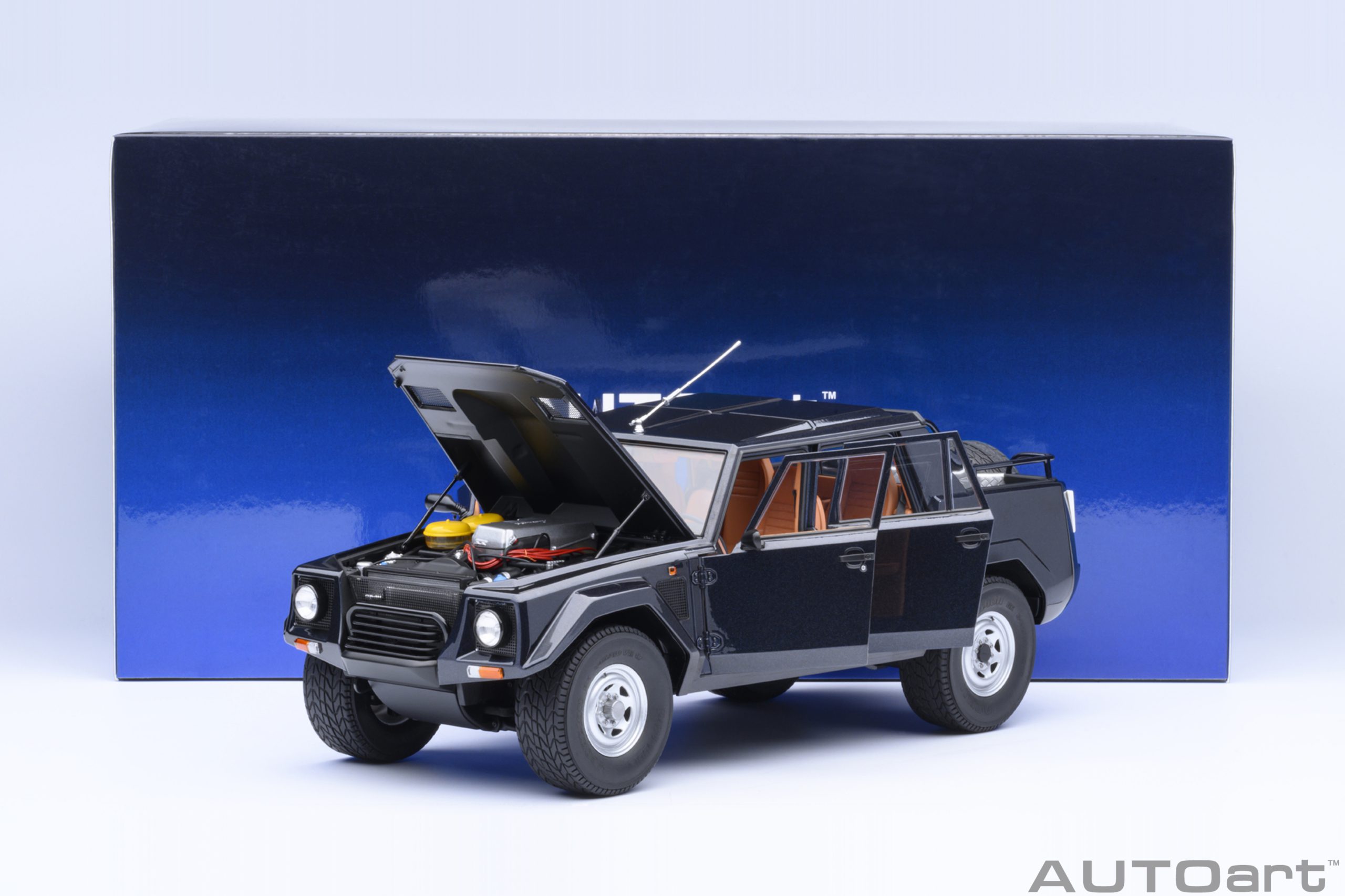 AUTOart Lamborghini LM002 1:18 - Acapulco Blue Metallic – Bild 21