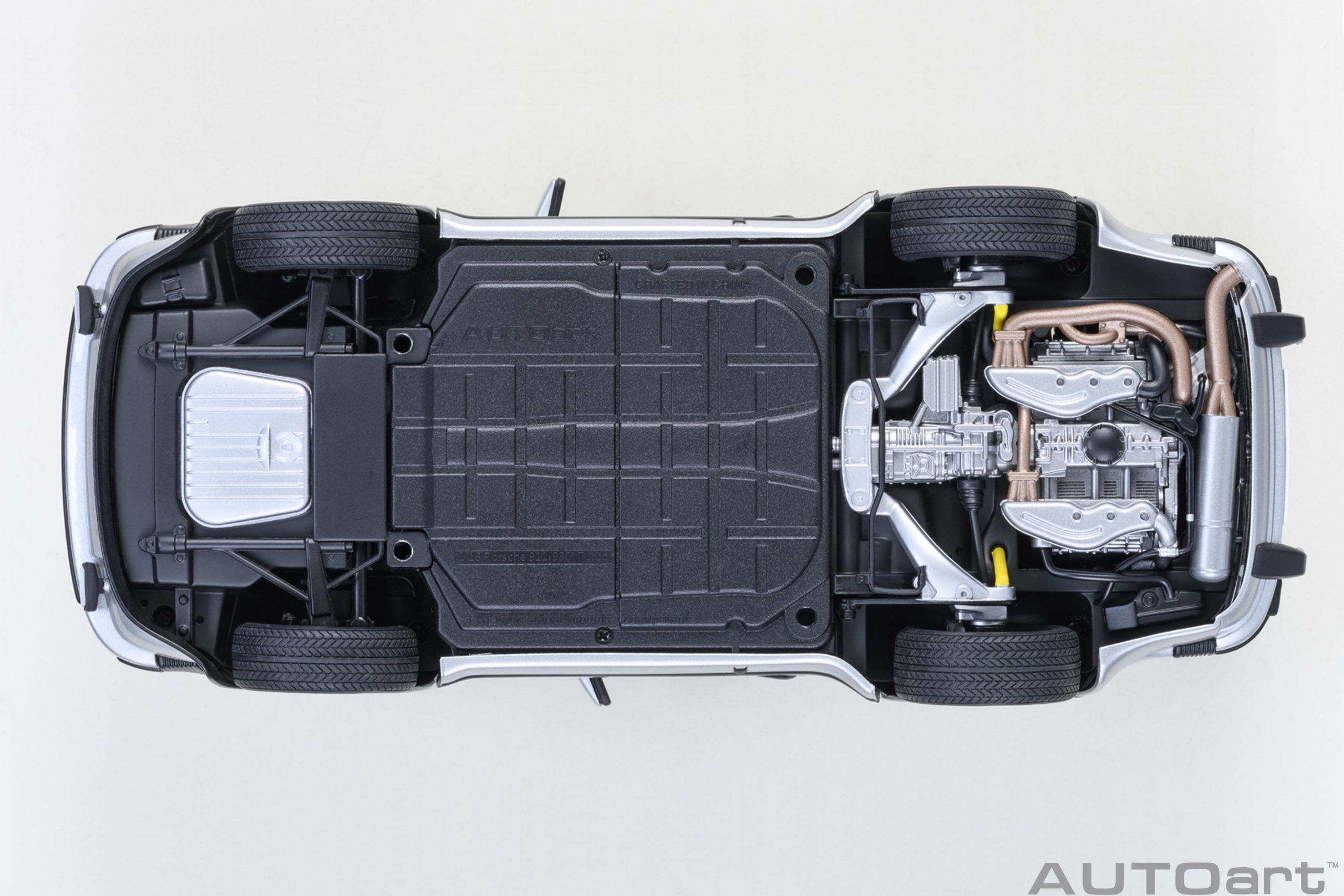 AUTOart Porsche 911 (930) Turbo 3.0 1:18 - Silver Metallic – Bild 8