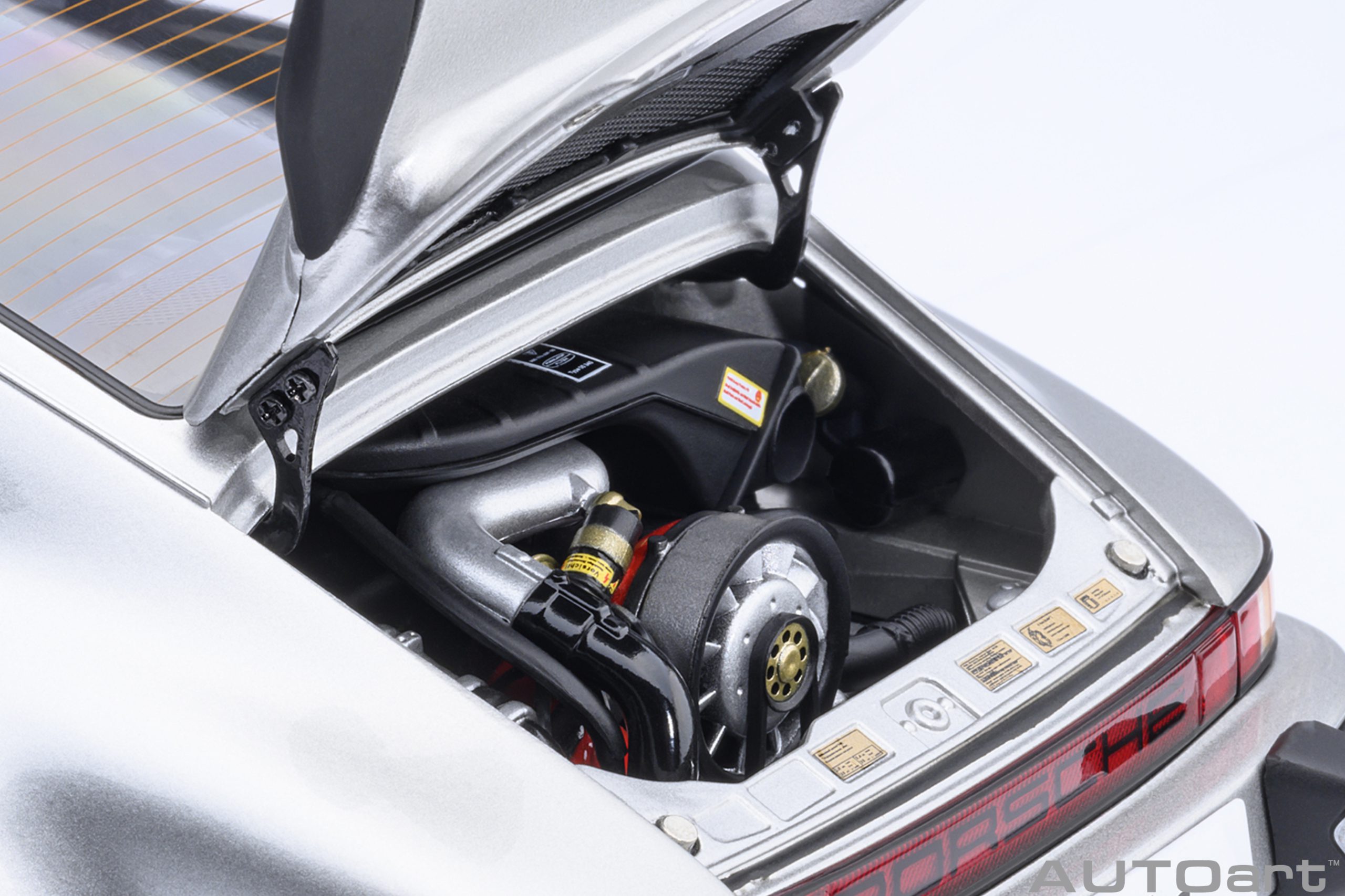 AUTOart Porsche 911 (930) Turbo 3.0 1:18 - Silver Metallic – Bild 13