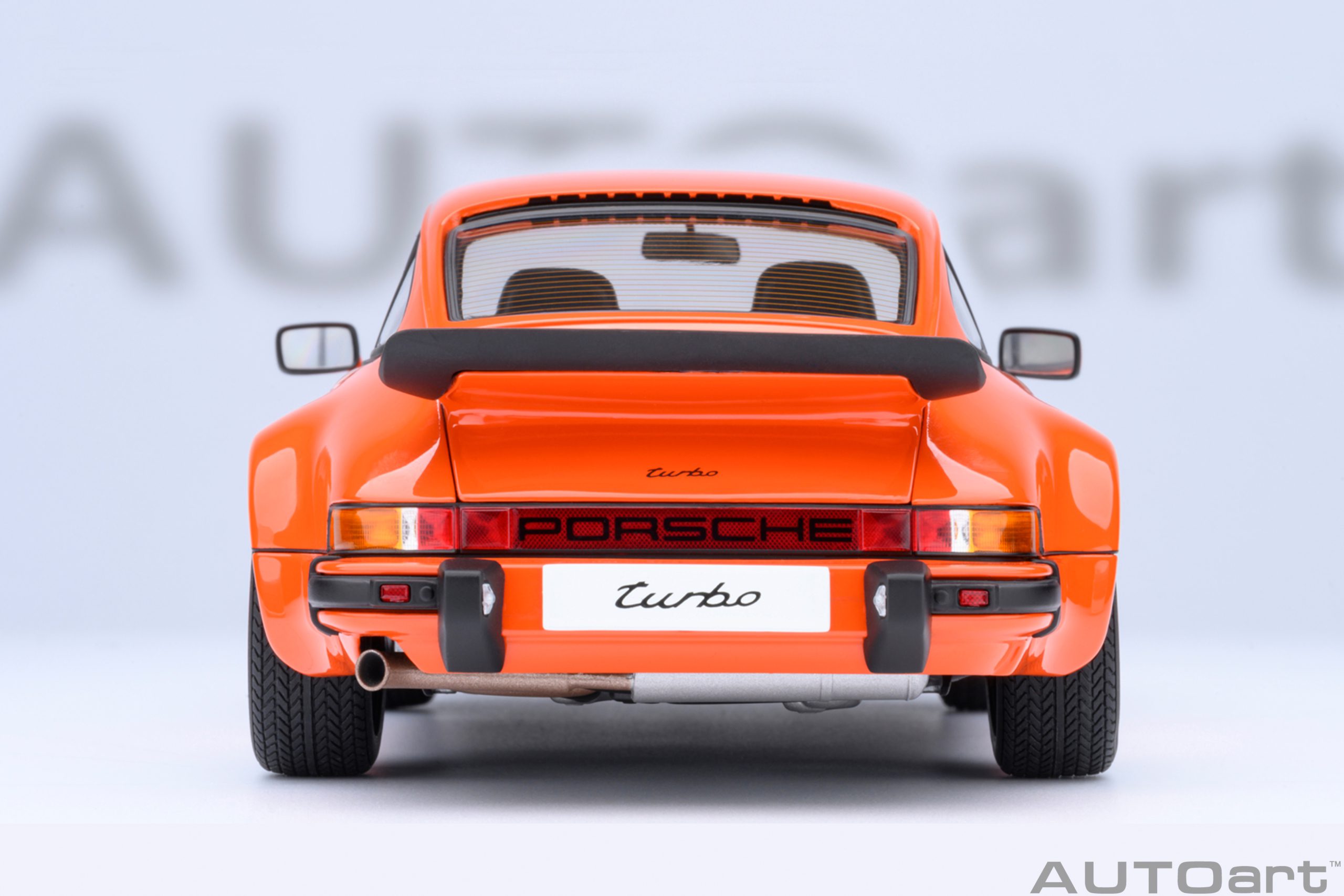 AUTOart Porsche 911 (930) Turbo 3.0 1:18 - Continental Orange – Bild 6