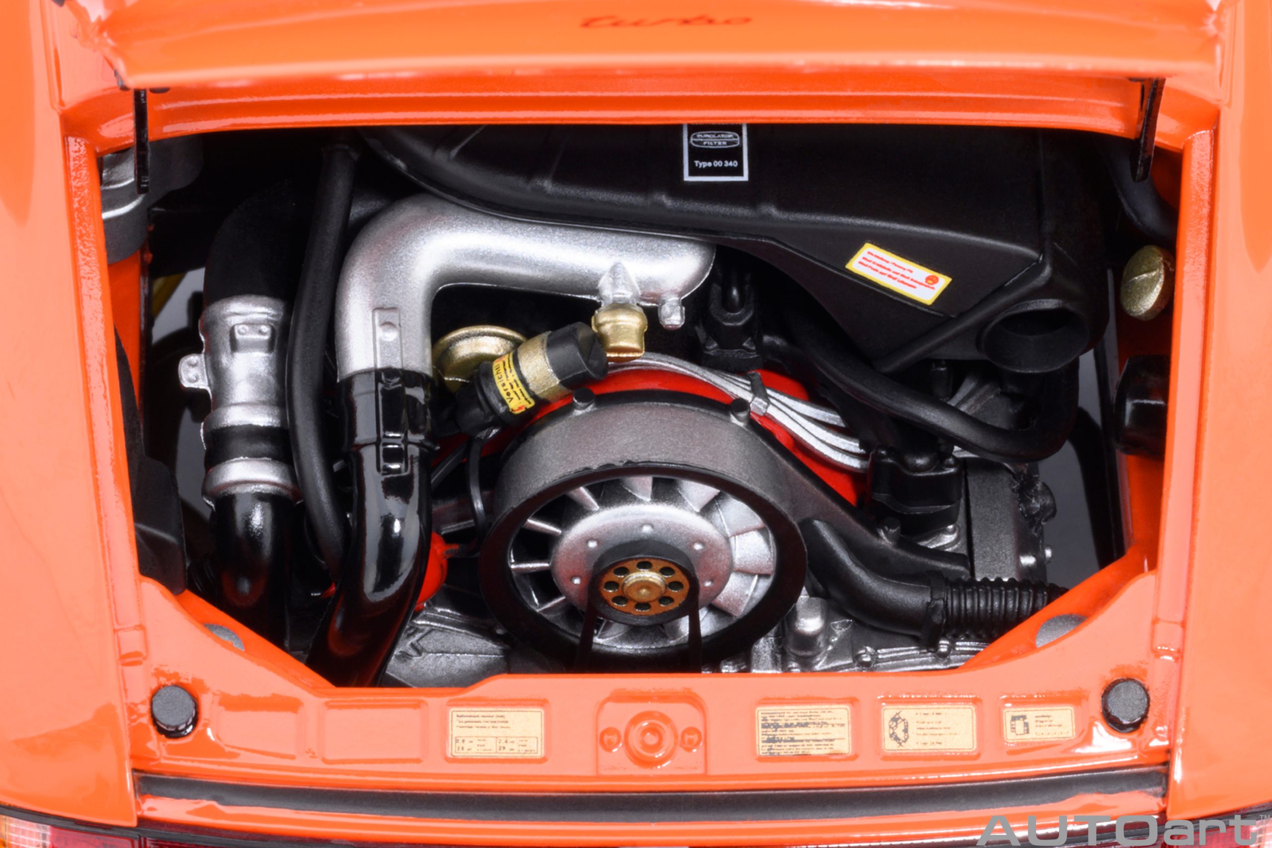 AUTOart Porsche 911 (930) Turbo 3.0 1:18 - Continental Orange – Bild 12