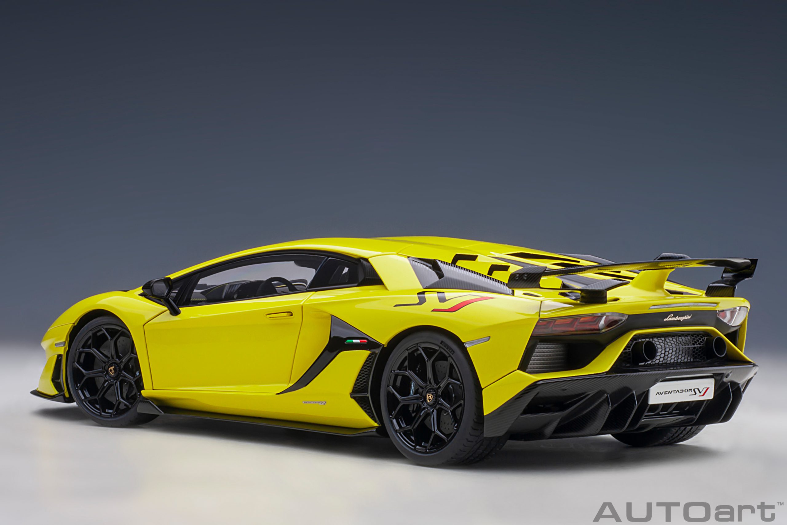 AUTOart Lamborghini Aventador SVJ 2019 1:18 - Pearl Yellow – Bild 2