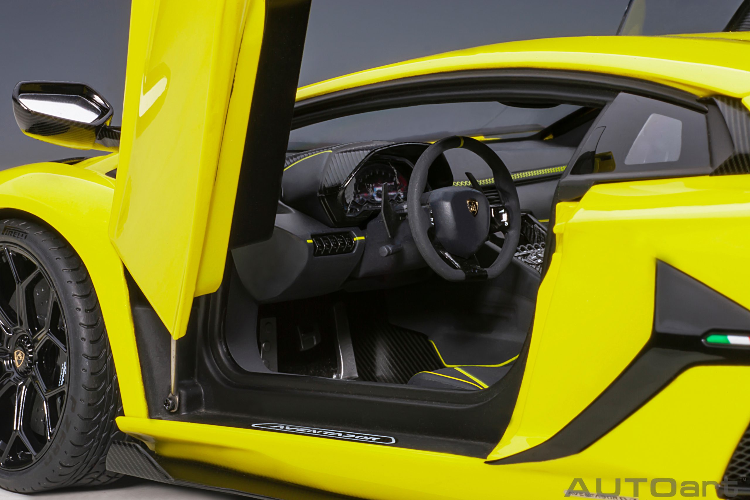 AUTOart Lamborghini Aventador SVJ 2019 1:18 - Pearl Yellow – Bild 9