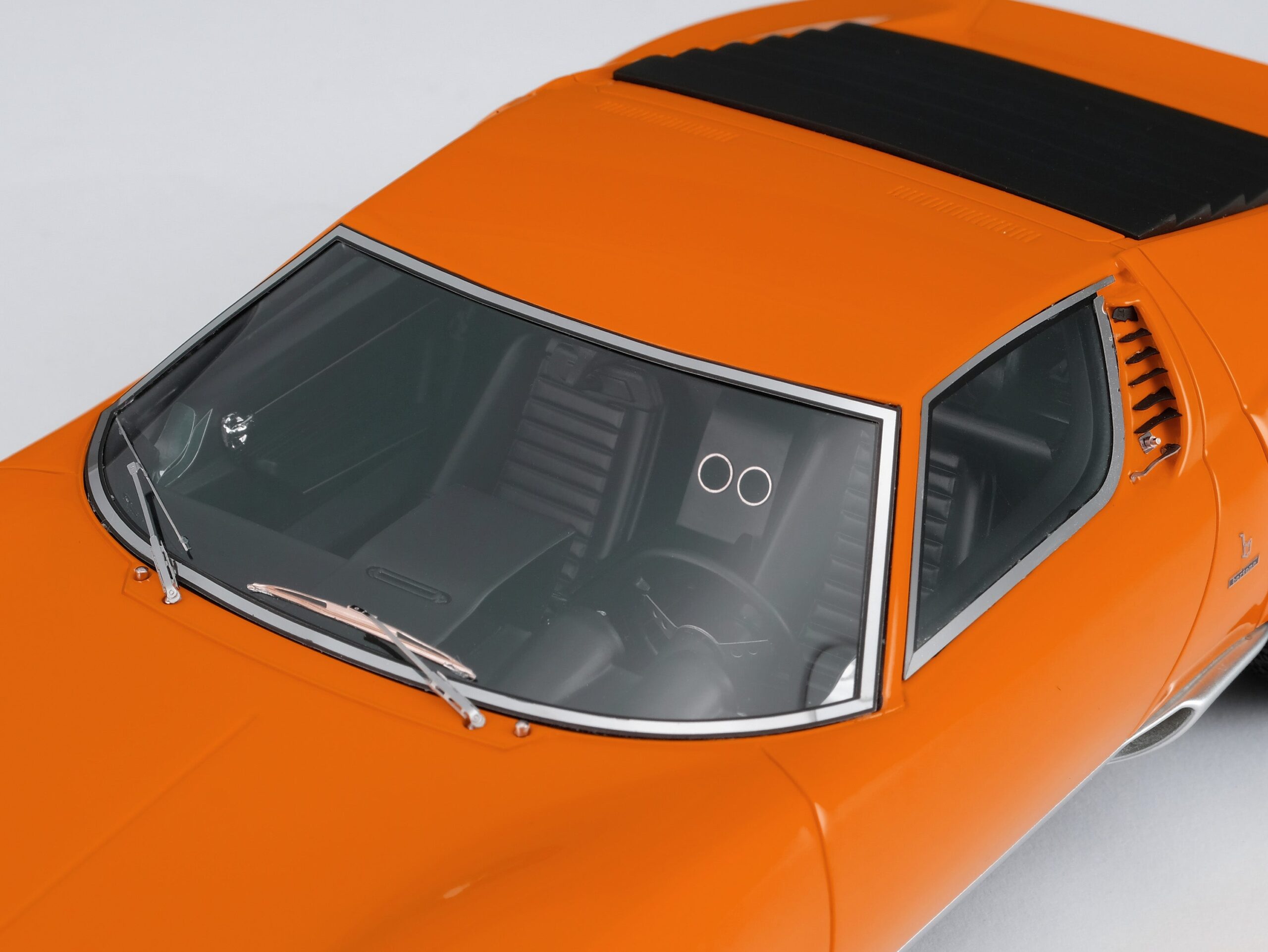 Amalgam Lamborghini Miura P400 SV | 1:18 – Bild 23