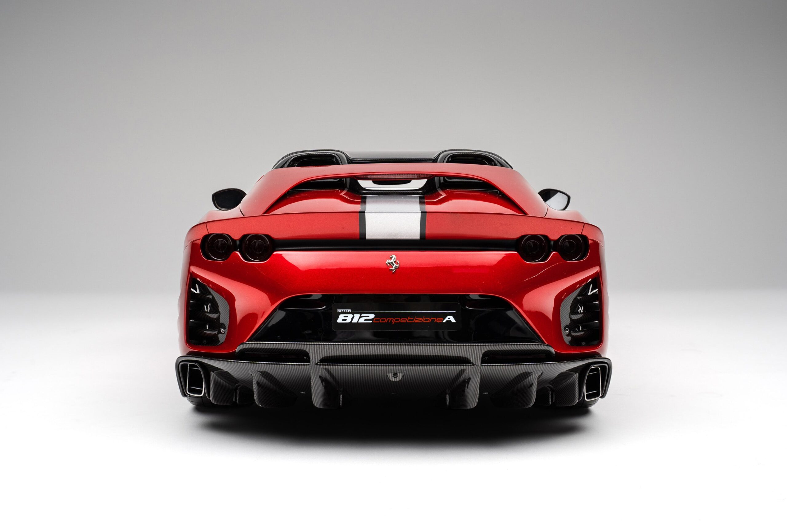 Amalgam Ferrari 812 Competizione A (2021) - Rot | 1:8 - Image 13